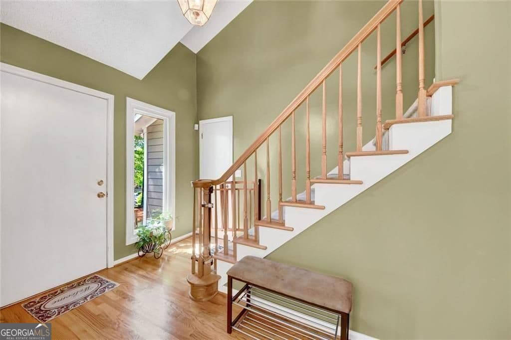 4 bedroom, 2.5 bathroom, 3,608 sq ft single family residence for sale at 5080 Nesbit Ferry Lane, Sandy Springs, GA 30350 — photo 9