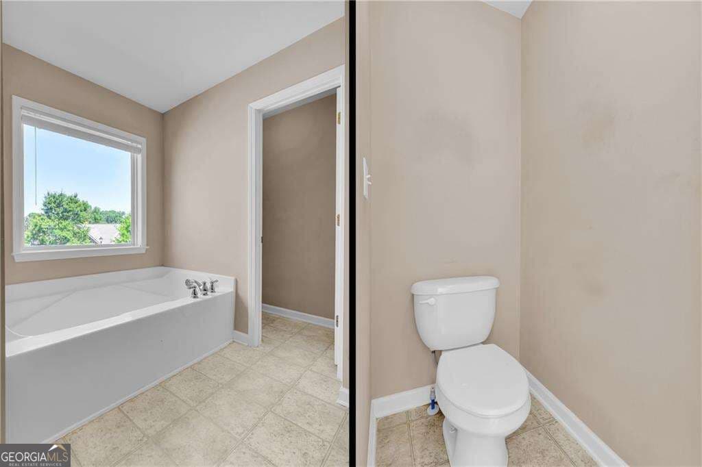 4 bedroom, 2.5 bathroom, 3,239 sq ft single family residence for sale at 7275 Toccoa Circle, South Fulton, GA 30291 — photo 10
