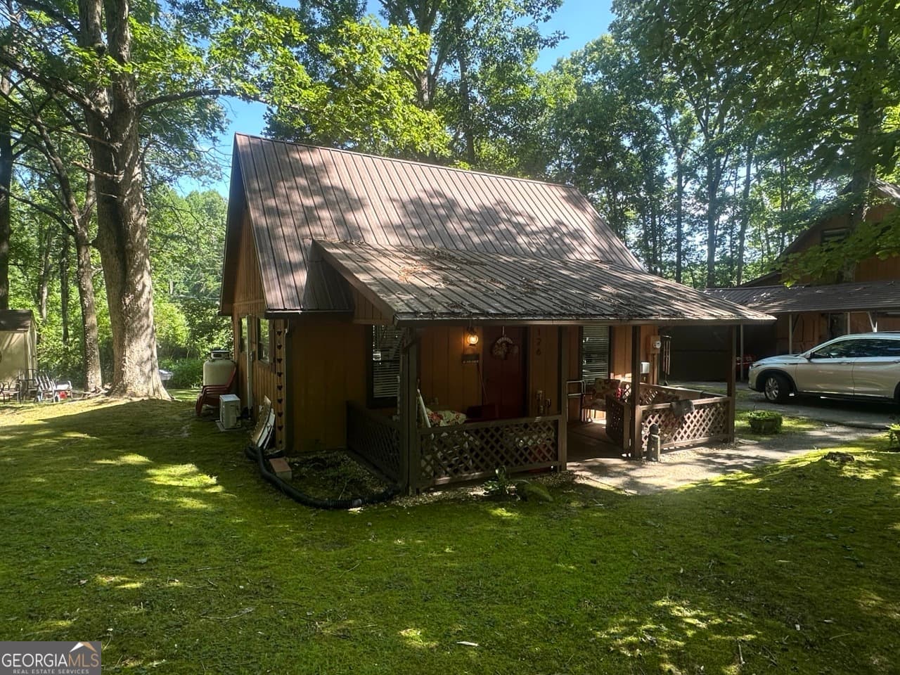 1 bedroom, 1 bathroom, 780 sq ft cabin,single family residence for sale at 126 Corey Creek Lane, Clarkesville, GA 30523 — photo 2