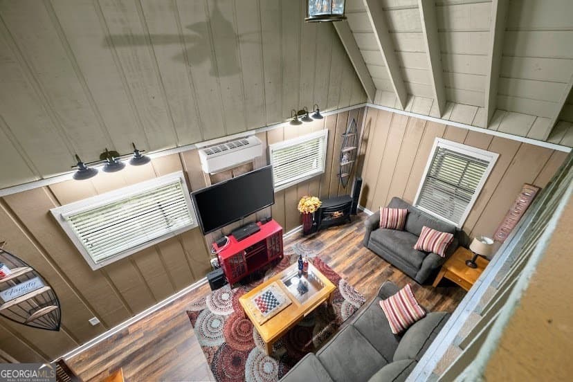 1 bedroom, 1 bathroom, 780 sq ft cabin,single family residence for sale at 126 Corey Creek Lane, Clarkesville, GA 30523 — photo 6