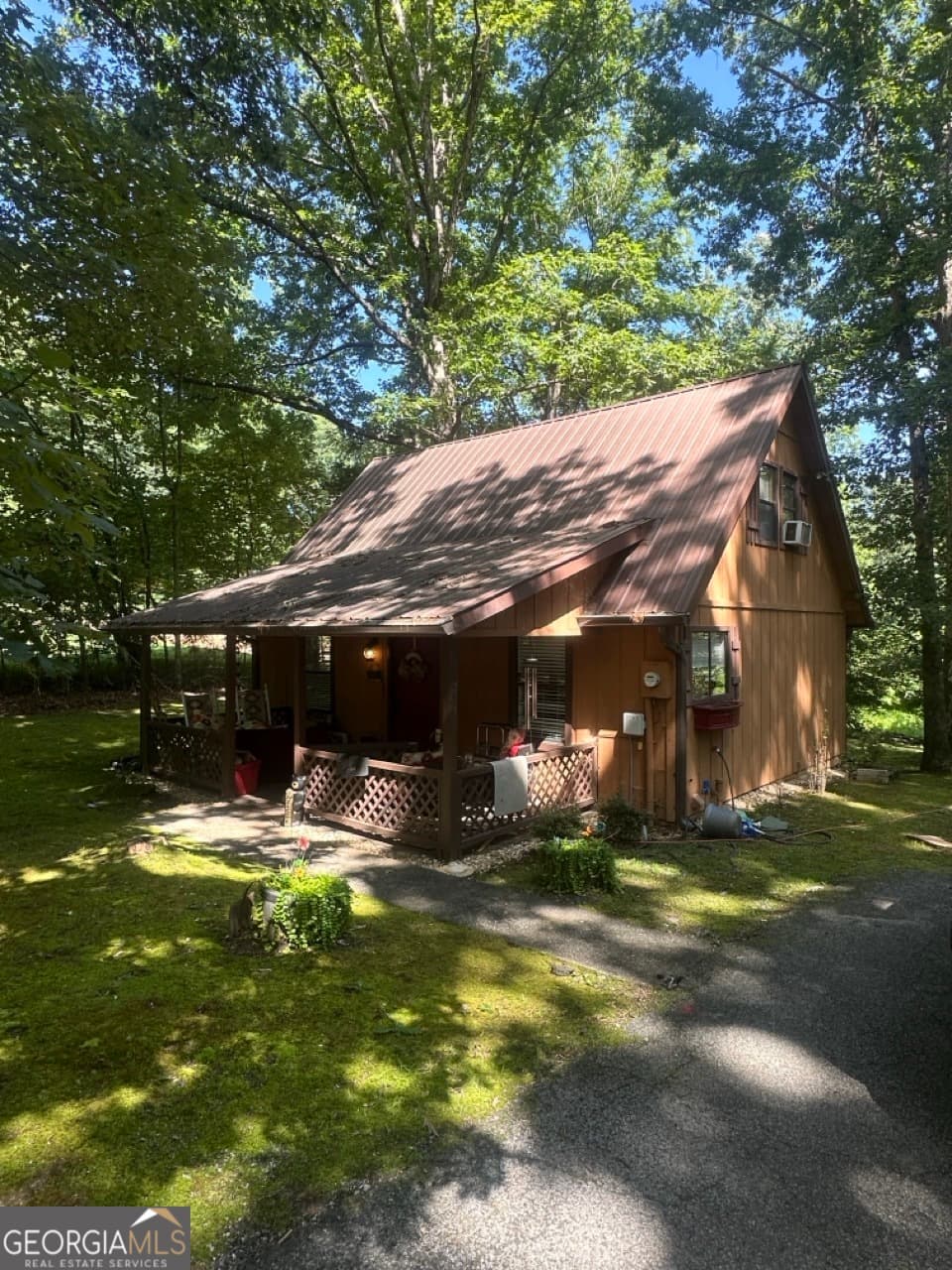 1 bedroom, 1 bathroom, 780 sq ft cabin,single family residence for sale at 126 Corey Creek Lane, Clarkesville, GA 30523