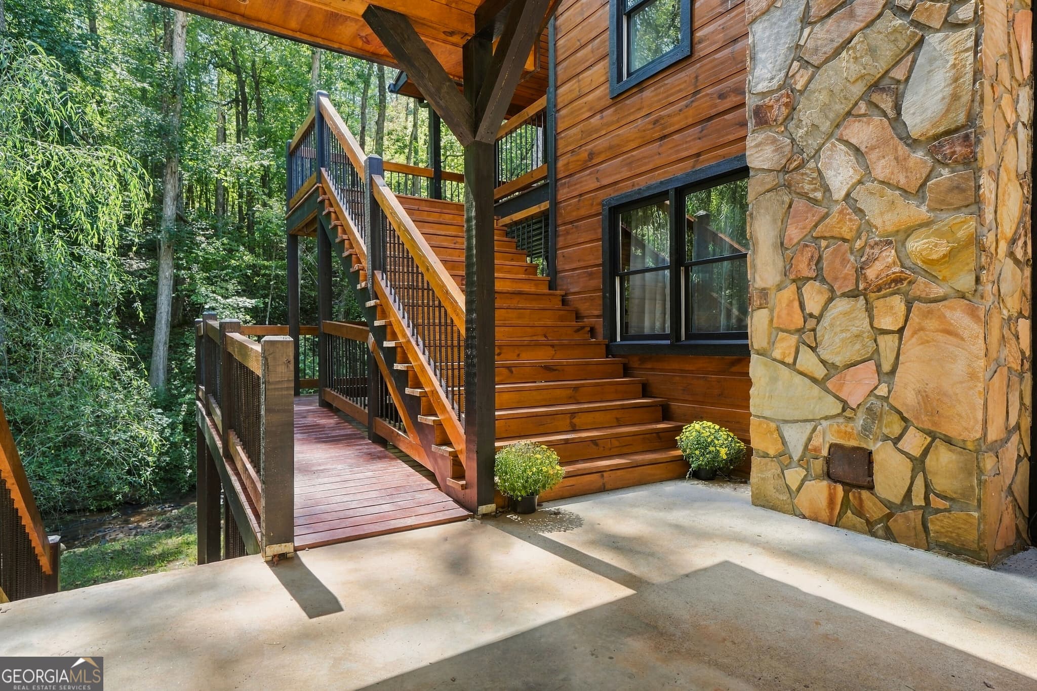 5 bedroom, 3 bathroom, 1,920 sq ft cabin,single family residence for sale at 268 Mission Hill Road, Ellijay, GA 30540 — photo 7