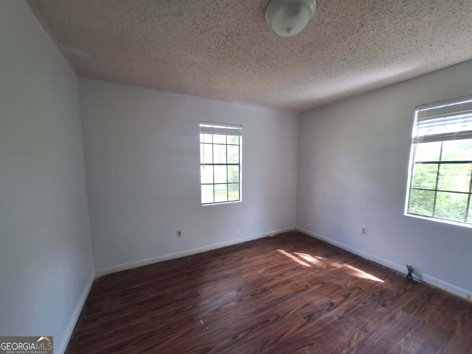 2 bedroom, 1 bathroom, 916 sq ft single family residence for sale at 3606 24th Avenue, Valley, AL 36854 — photo 6