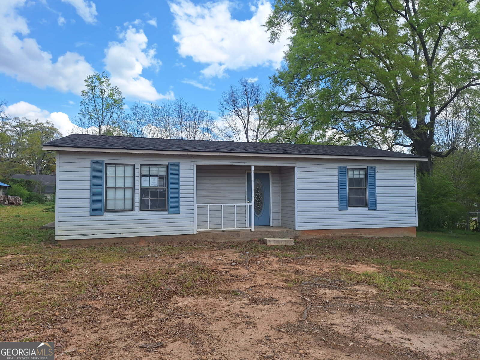 2 bedroom, 1 bathroom, 916 sq ft single family residence for sale at 3606 24th Avenue, Valley, AL 36854 — photo 1 of 11
