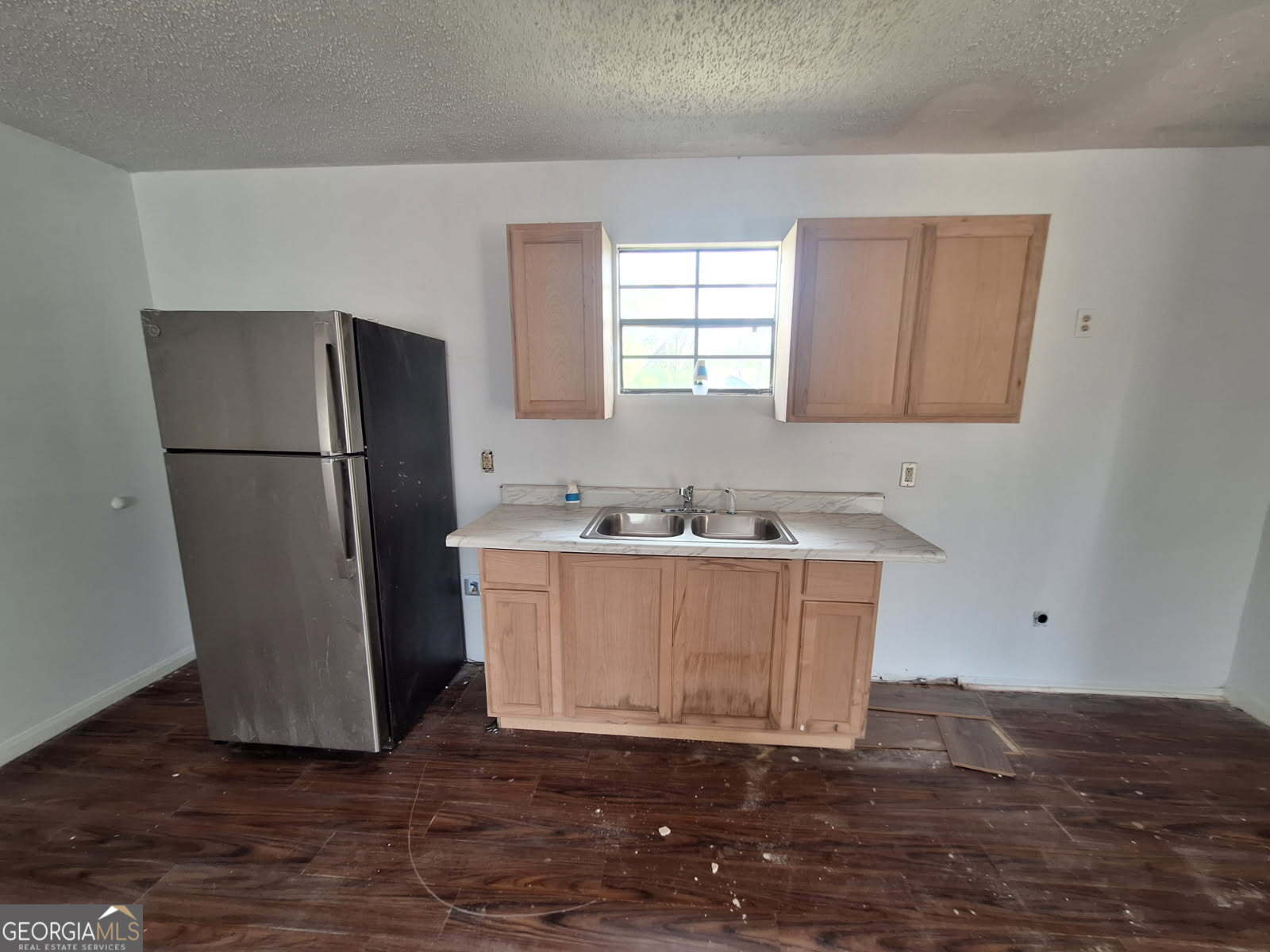 2 bedroom, 1 bathroom, 916 sq ft single family residence for sale at 3606 24th Avenue, Valley, AL 36854 — photo 5