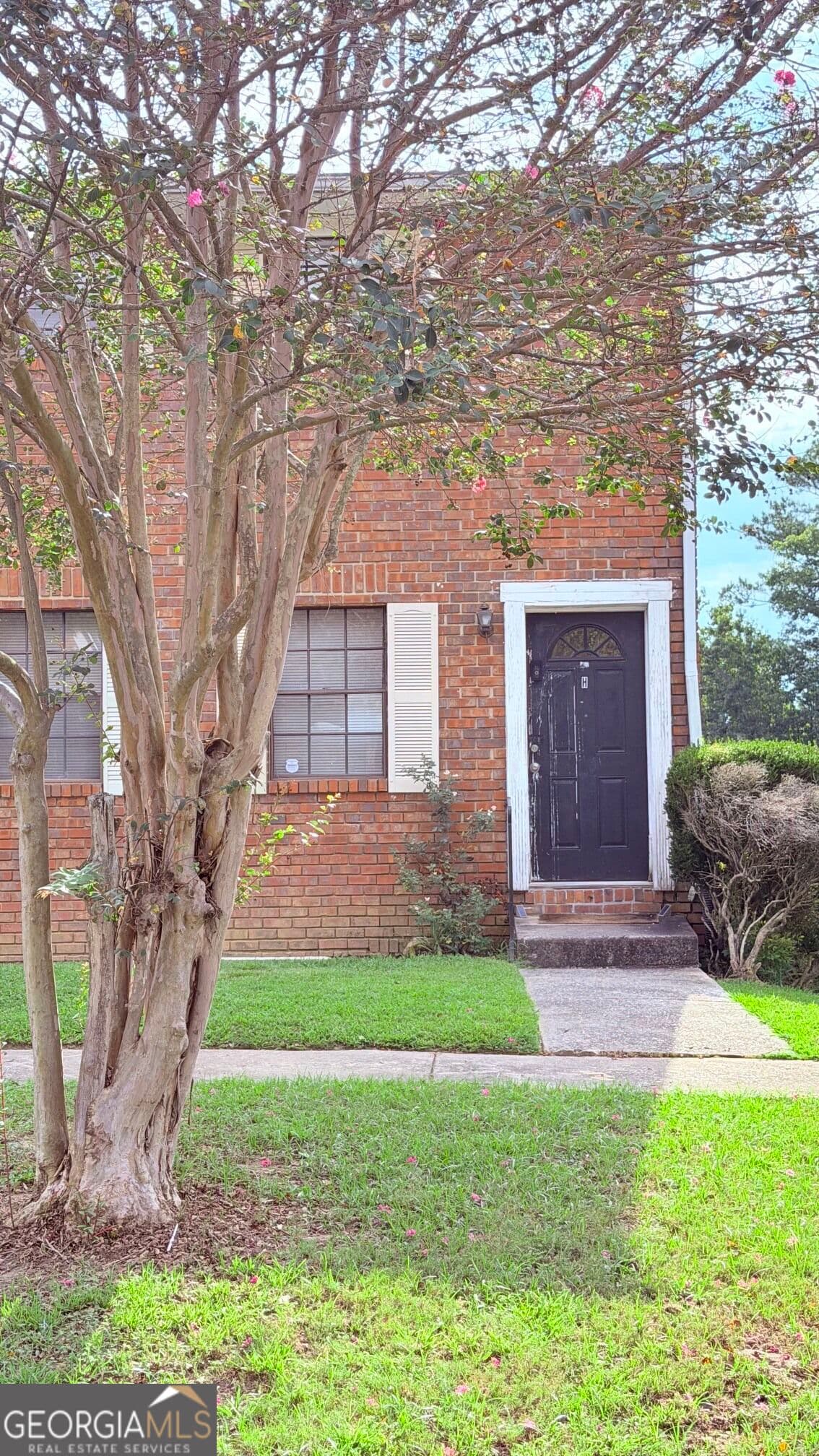 4 bedroom, 3 bathroom, 3,072 sq ft condominium for sale at 6354 Shannon Parkway # 7 H, Union City, GA 30291 — photo 2