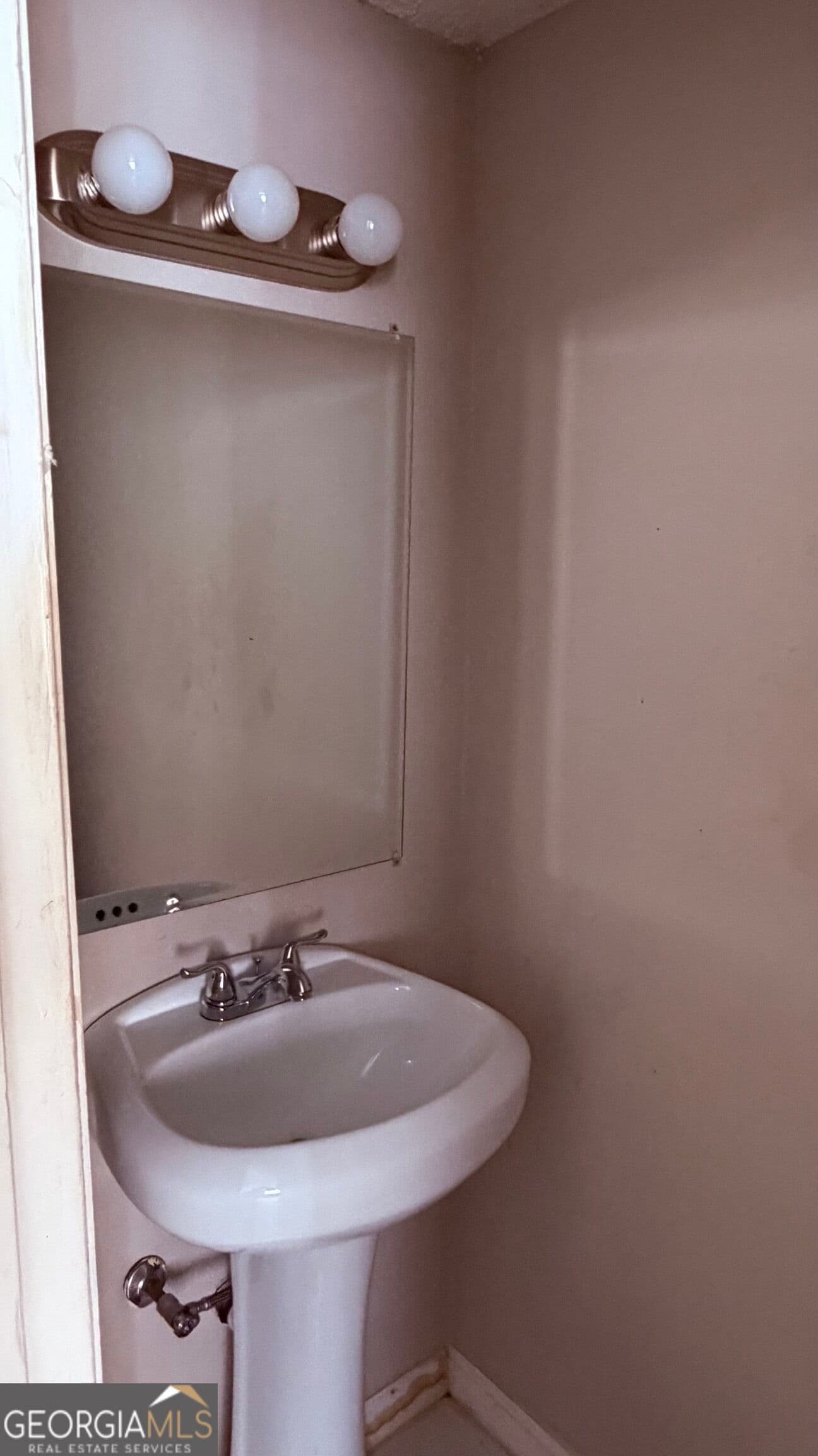 4 bedroom, 3 bathroom, 3,072 sq ft condominium for sale at 6354 Shannon Parkway # 7 H, Union City, GA 30291 — photo 6
