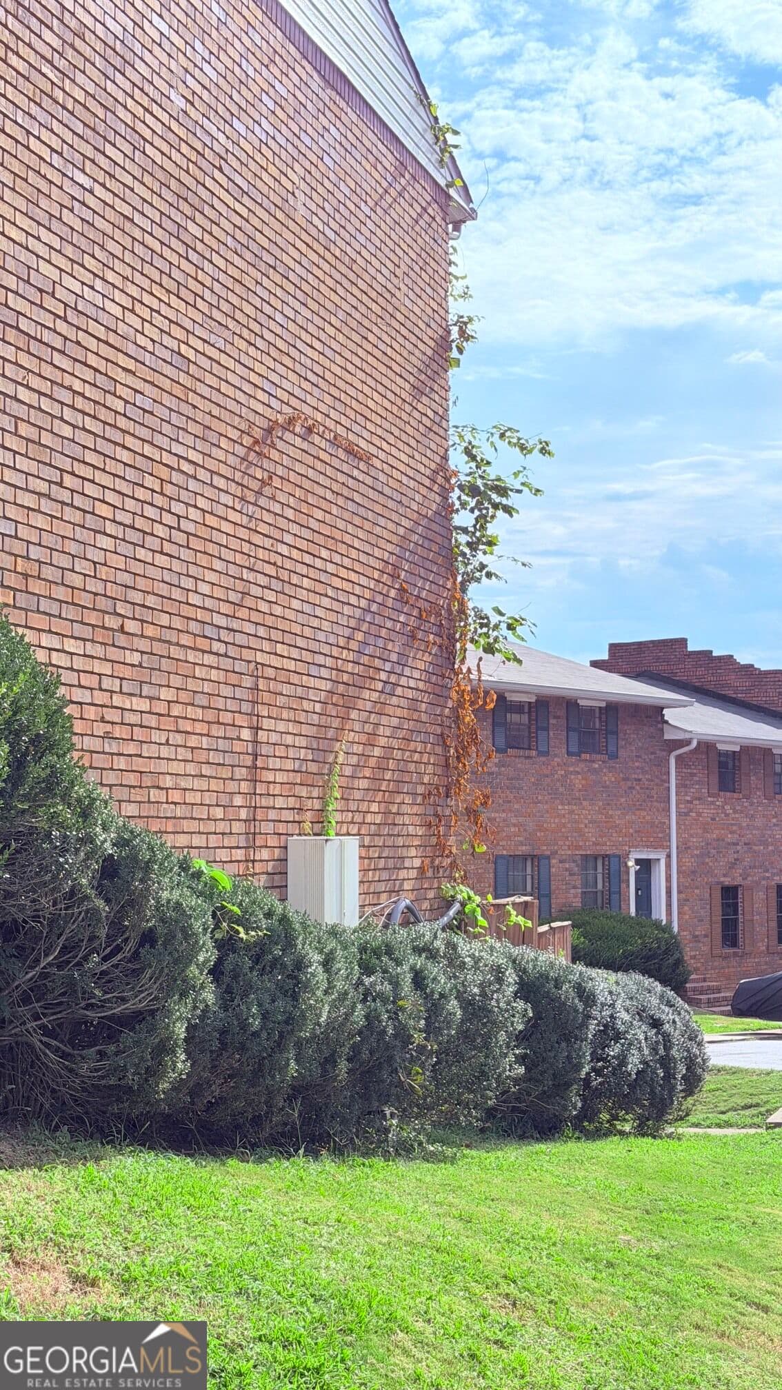 4 bedroom, 3 bathroom, 3,072 sq ft condominium for sale at 6354 Shannon Parkway # 7 H, Union City, GA 30291 — photo 3