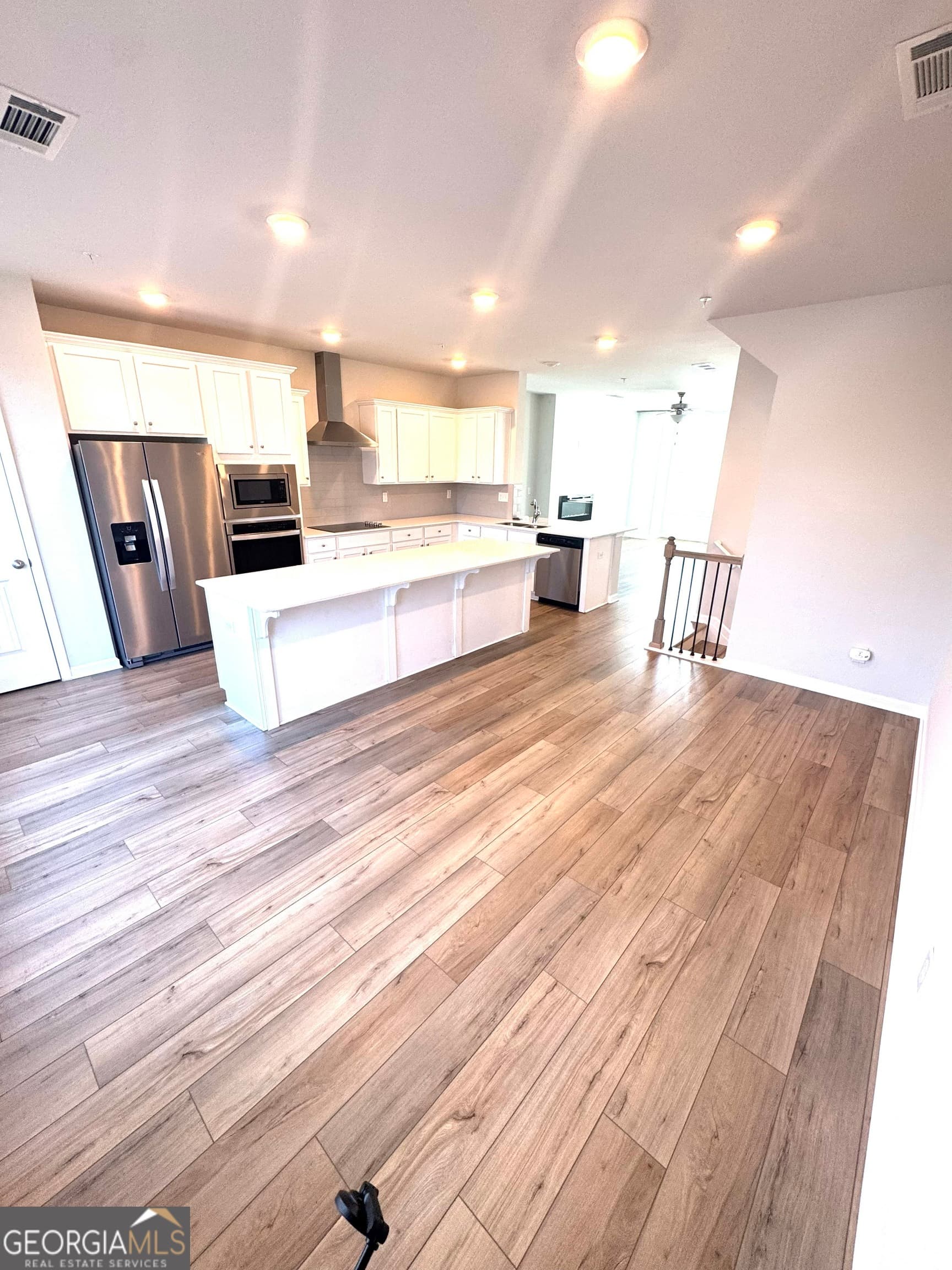 4 bedroom, 2.5 bathroom, 1,897 sq ft townhouse for sale at 225 Cobalt Drive, Fayetteville, GA 30214 — photo 2