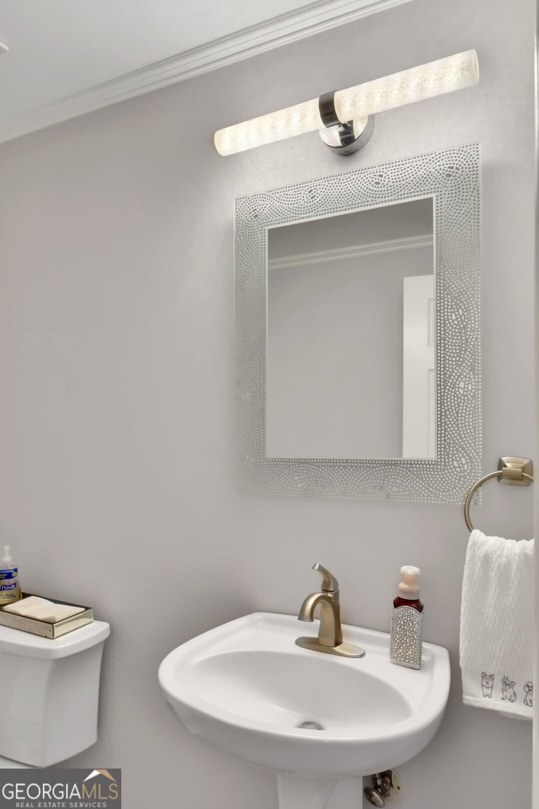 4 bedroom, 2.5 bathroom, 2,851 sq ft single family residence for sale at 530 Clement Circle, St. Simons, GA 31522 — photo 7