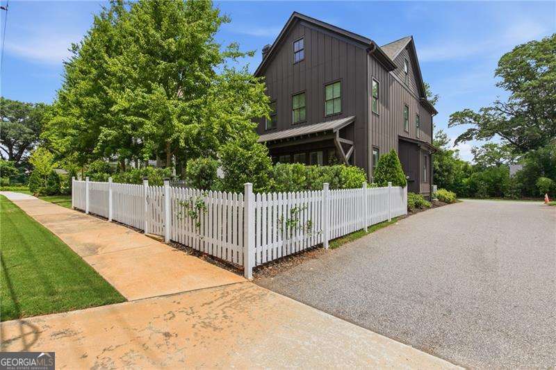 4 bedroom, 4 bathroom, 2,606 sq ft single family residence sold at 2769 Matthews Street, Smyrna, GA 30080