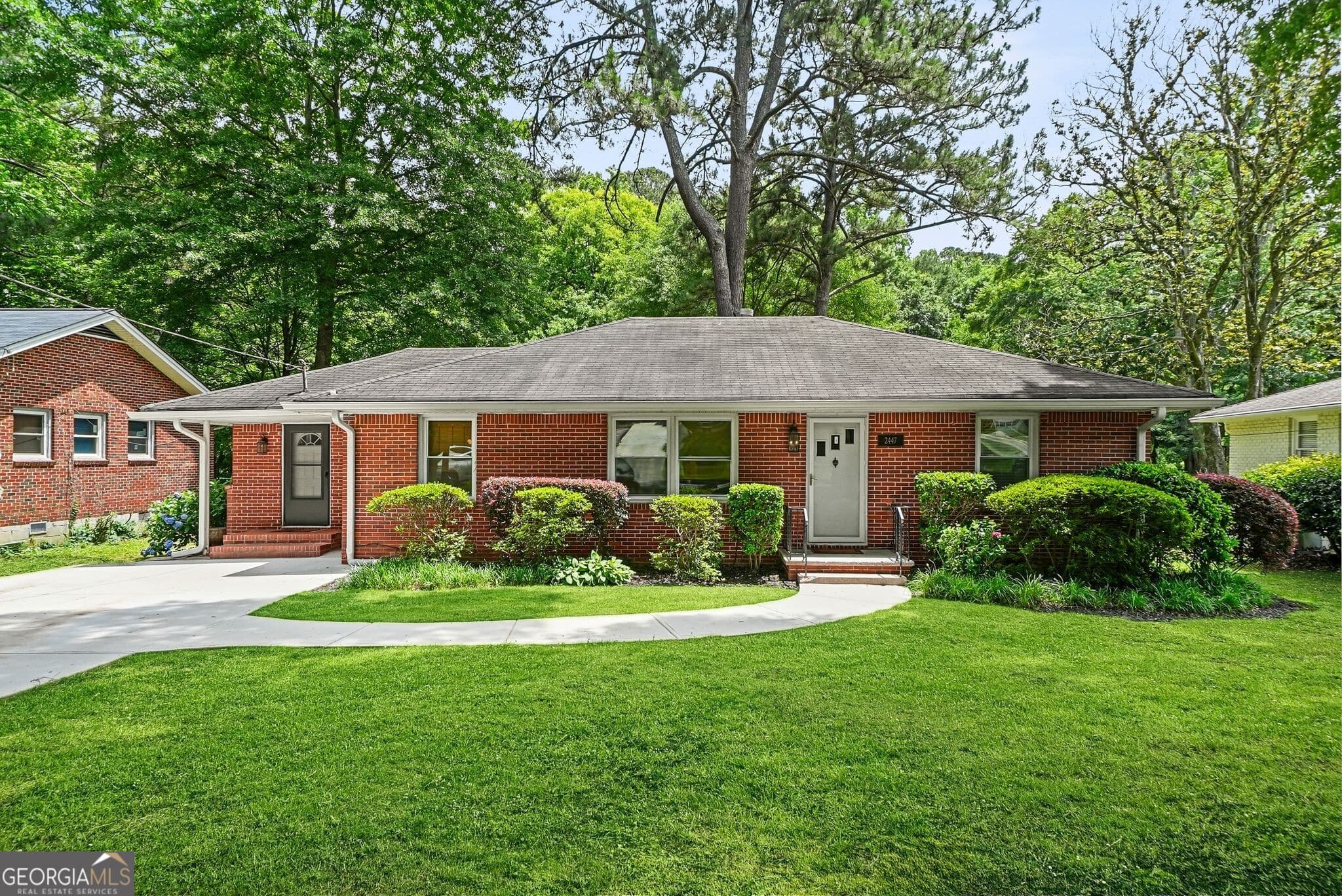 3 bedroom, 1.5 bathroom, 1,719 sq ft single family residence sold at 2447 Hunting Valley Drive, Decatur, GA 30033