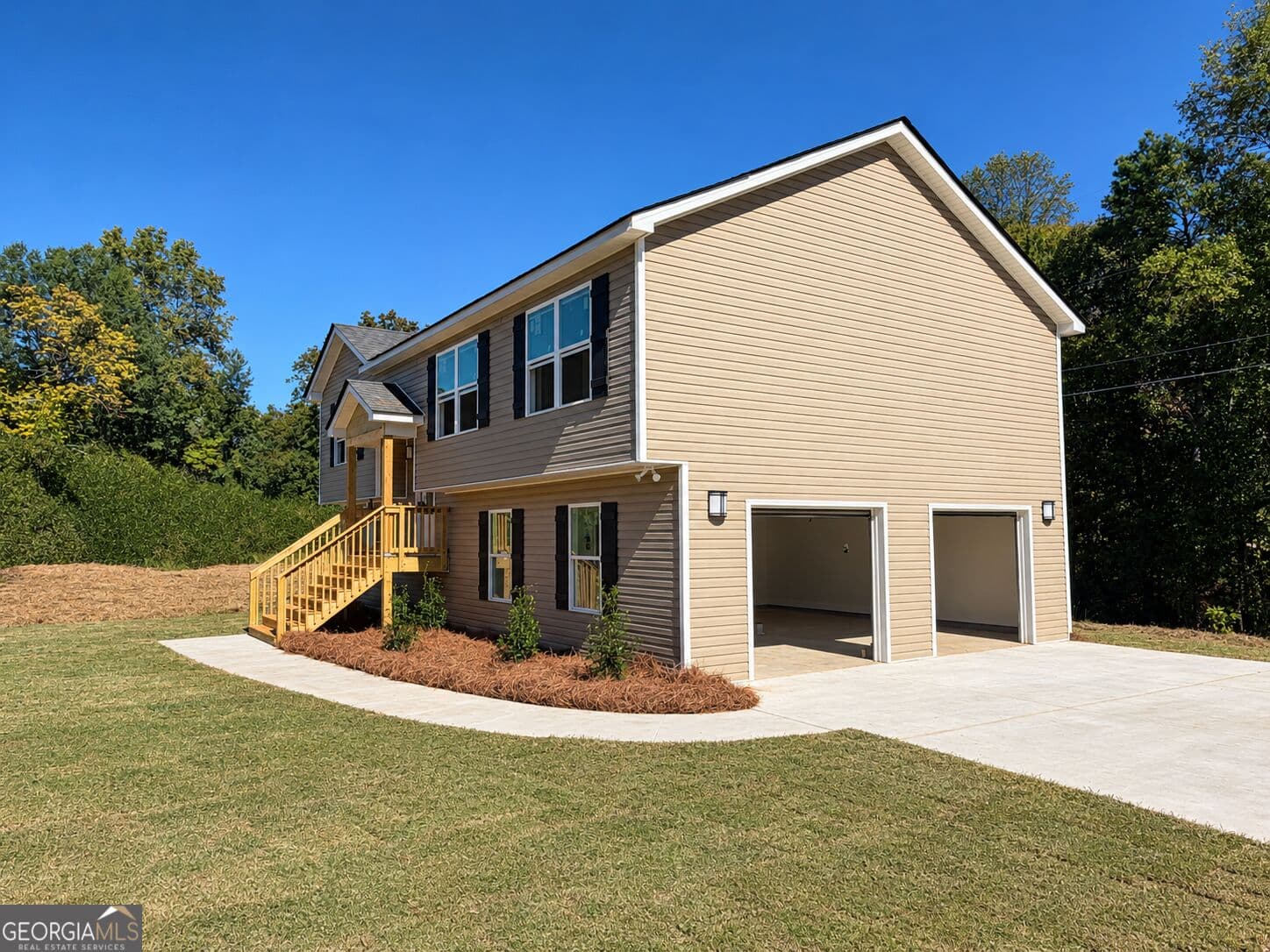 3 bedroom, 3 bathroom, 2,070 sq ft single family residence for sale at 380 Nancy Town Road, Mount Airy, GA 30563 — photo 2