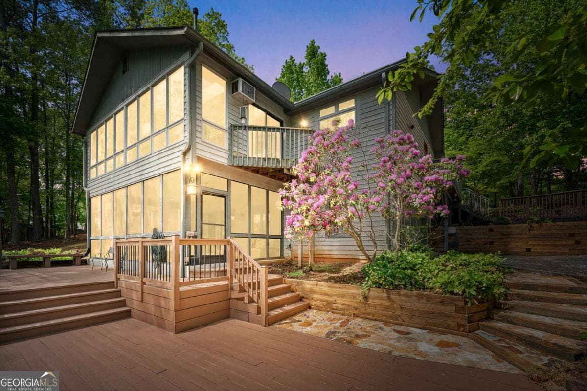 3 bedroom, 2.5 bathroom, 3,131 sq ft single family residence sold at 157 Broadwater Court, Waleska, GA 30183