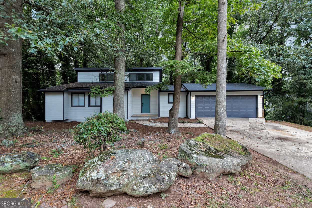 3 bedroom, 2 bathroom, 1,600 sq ft single family residence for rent at 85 Wilhelmina Drive, Ellenwood, GA 30294 for $4,900 a month — photo 2