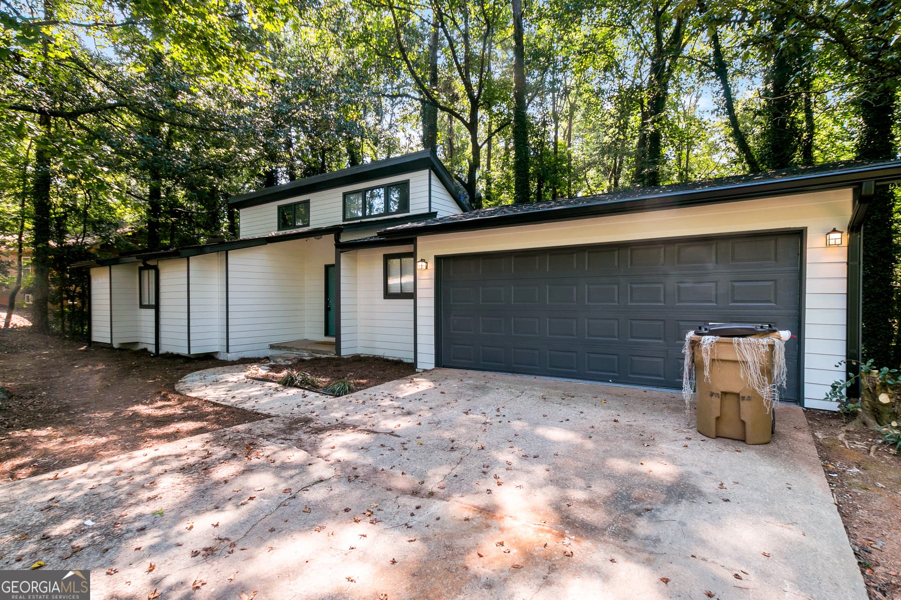 3 bedroom, 2 bathroom, 1,600 sq ft single family residence for rent at 85 Wilhelmina Drive, Ellenwood, GA 30294 for $4,900 a month — photo 6