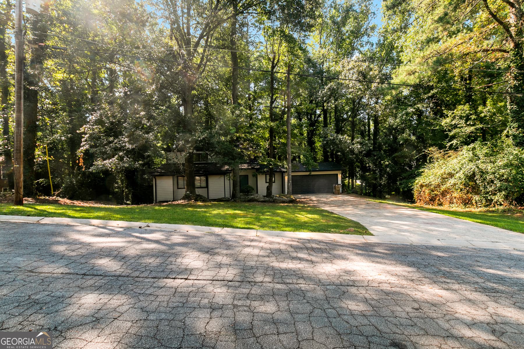 3 bedroom, 2 bathroom, 1,600 sq ft single family residence for rent at 85 Wilhelmina Drive, Ellenwood, GA 30294 for $4,900 a month — photo 5