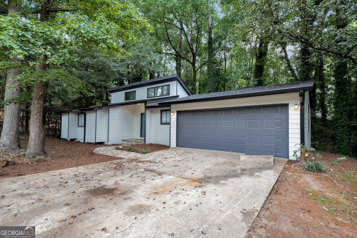 3 bedroom, 2 bathroom, 1,600 sq ft single family residence for rent at 85 Wilhelmina Drive, Ellenwood, GA 30294 for $4,900 a month — photo 4