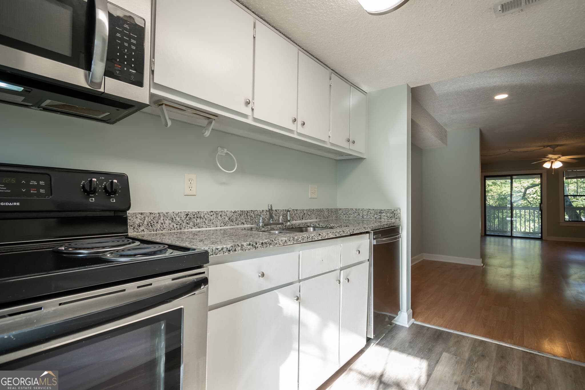 2 bedroom, 2.5 bathroom, 1,224 sq ft condominium for sale at 290 Appleby Drive 263, Athens, GA 30605 — photo 4