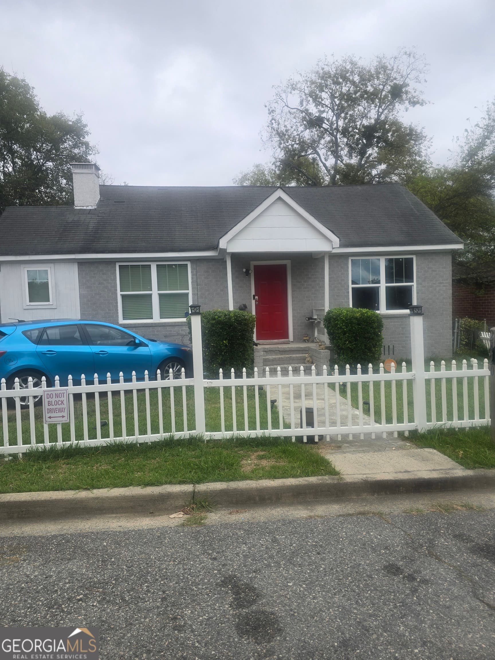 3 bedroom, 1 bathroom, 1,250 sq ft single family residence for sale at 2420 Adams Avenue, Macon, GA 31206