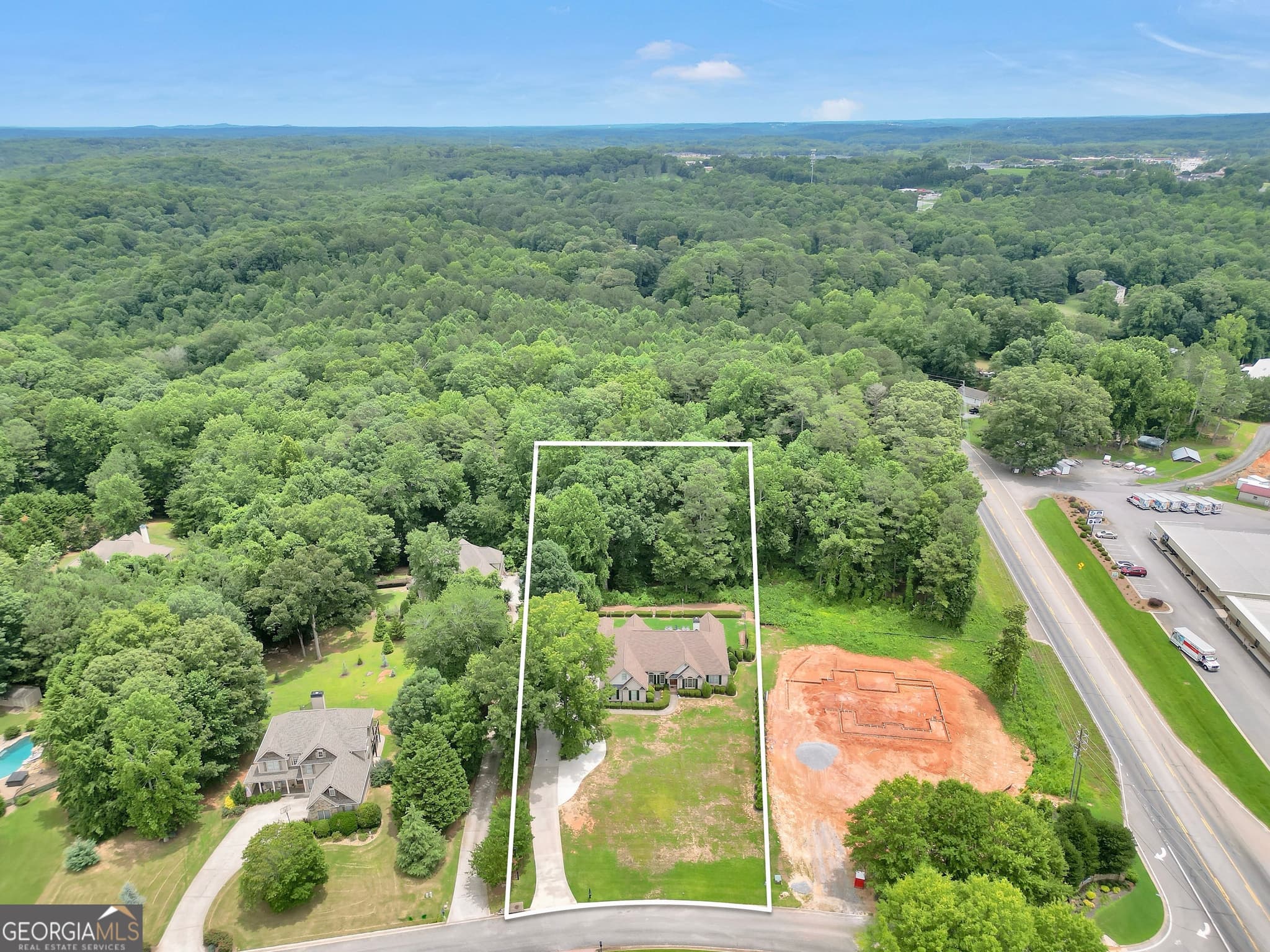 6 bedroom, 4.5 bathroom, 6,557 sq ft single family residence for sale at 46 Riverview Drive, Dawsonville, GA 30534 — photo 7