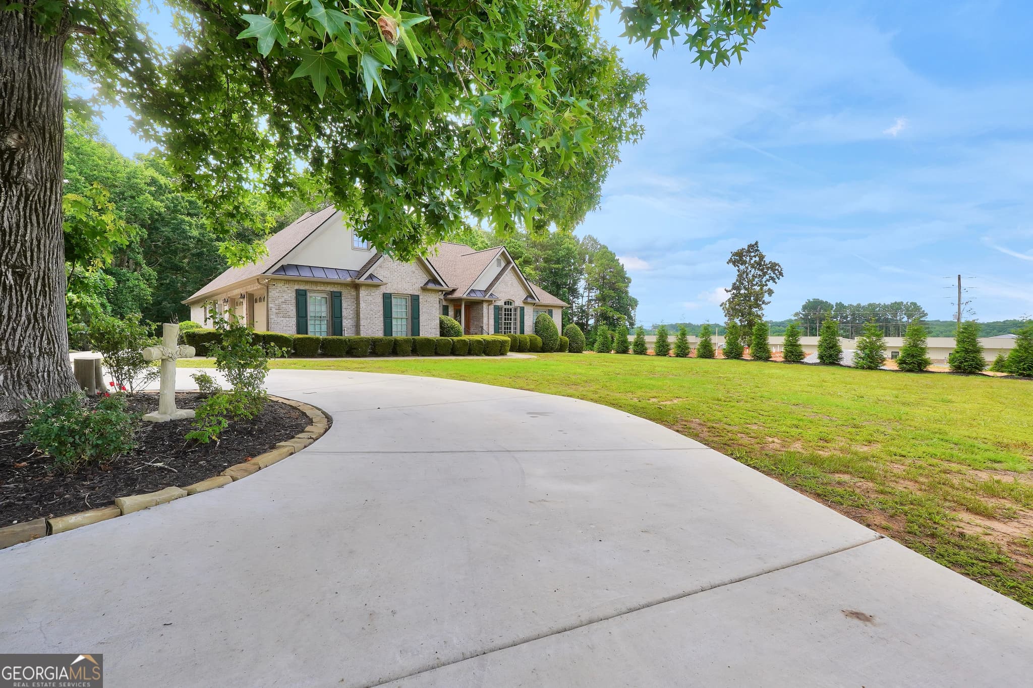 6 bedroom, 4.5 bathroom, 6,557 sq ft single family residence for sale at 46 Riverview Drive, Dawsonville, GA 30534 — photo 10