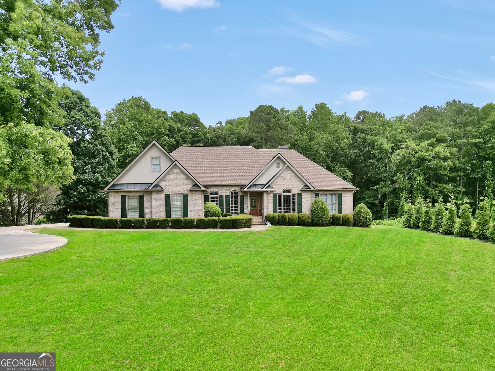 6 bedroom, 4.5 bathroom, 6,557 sq ft single family residence for sale at 46 Riverview Drive, Dawsonville, GA 30534 — photo 8