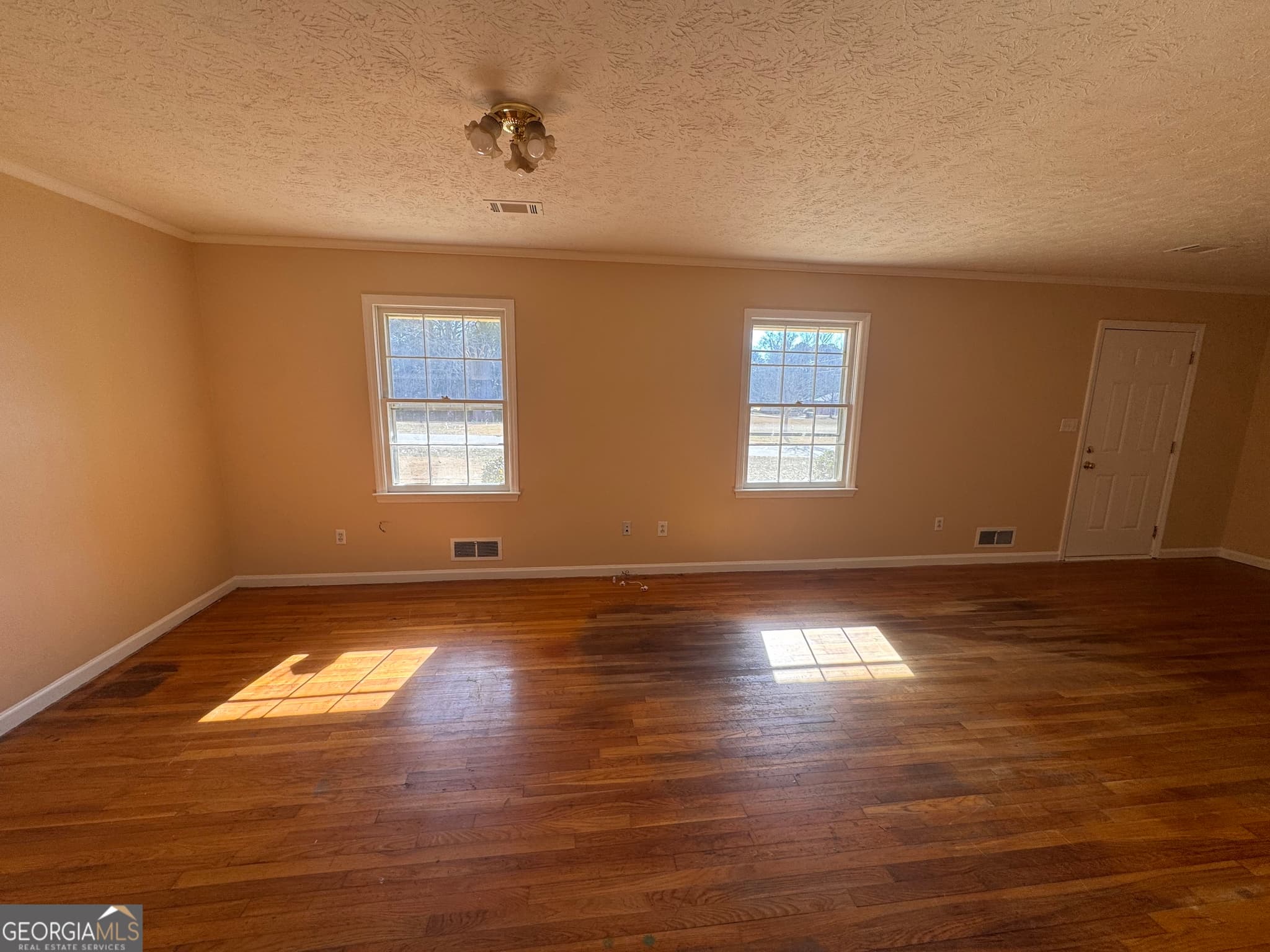 3 bedroom, 2 bathroom, 2,206 sq ft single family residence for sale at 5175 Forest Drive, Covington, GA 30014 — photo 4