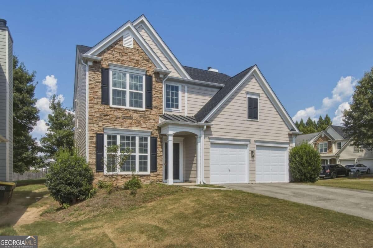 4 bedroom, 2.5 bathroom, 1,983 sq ft single family residence for rent at 3525 Moor Point, Cumming, GA 30040 for $2,350 a month — photo 2