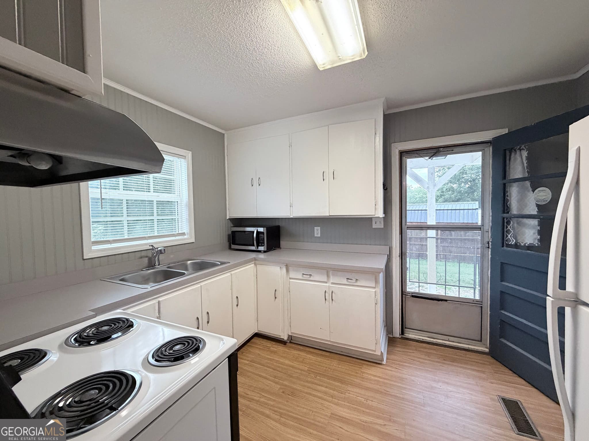 2 bedroom, 1 bathroom, 968 sq ft single family residence for rent at 75 Williams Street, Royston, GA 30662 for $1,350 a month — photo 6