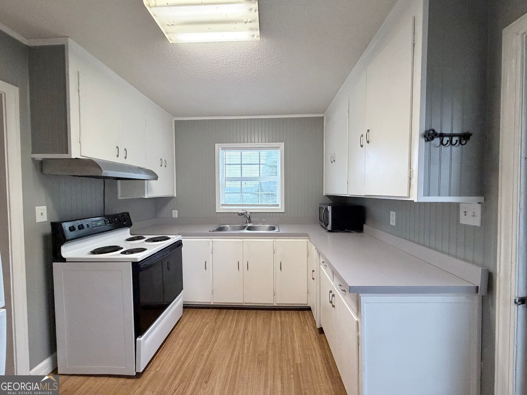 2 bedroom, 1 bathroom, 968 sq ft single family residence for rent at 75 Williams Street, Royston, GA 30662 for $1,350 a month — photo 7