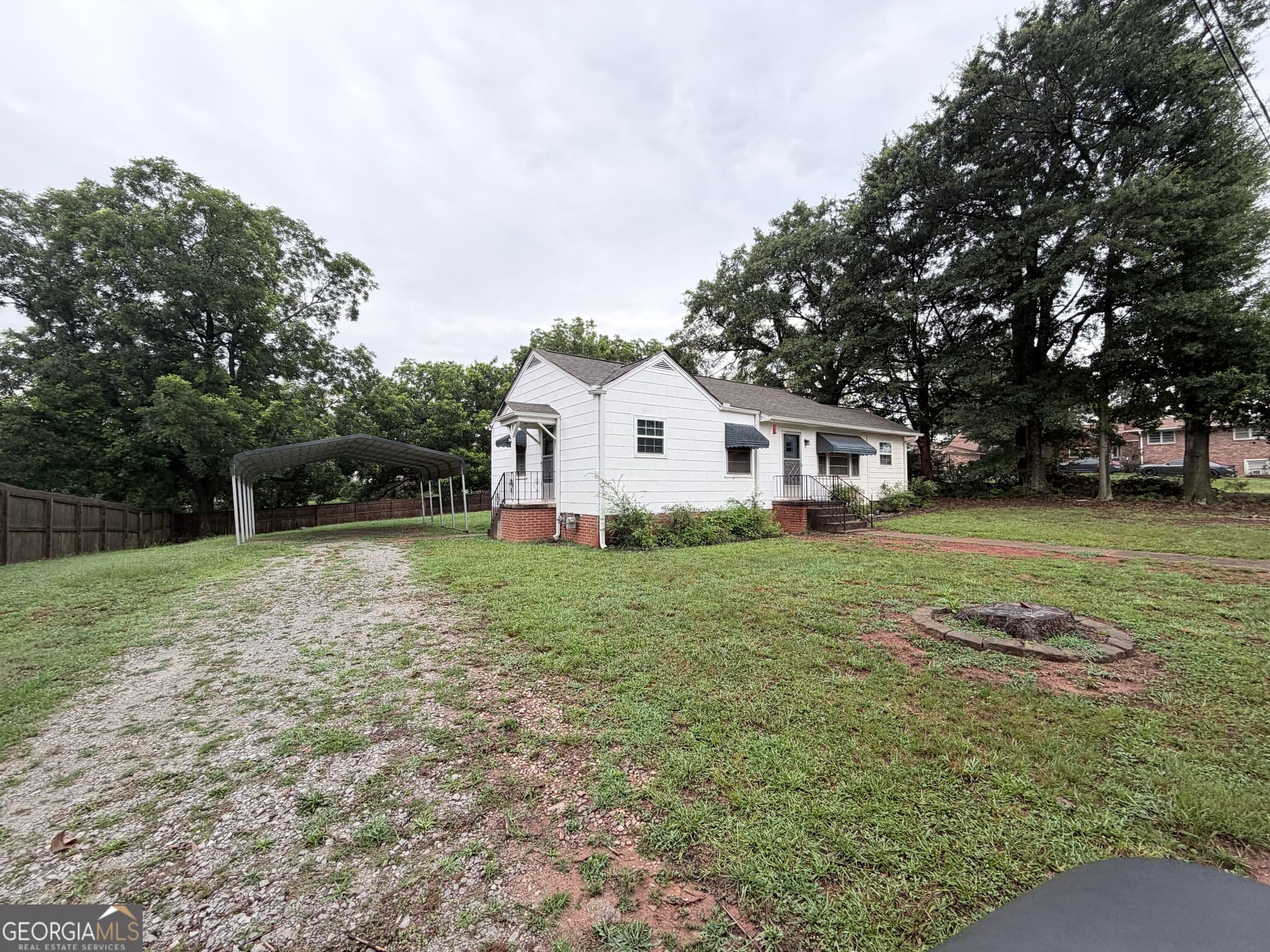 2 bedroom, 1 bathroom, 968 sq ft single family residence for rent at 75 Williams Street, Royston, GA 30662 for $1,350 a month — photo 5