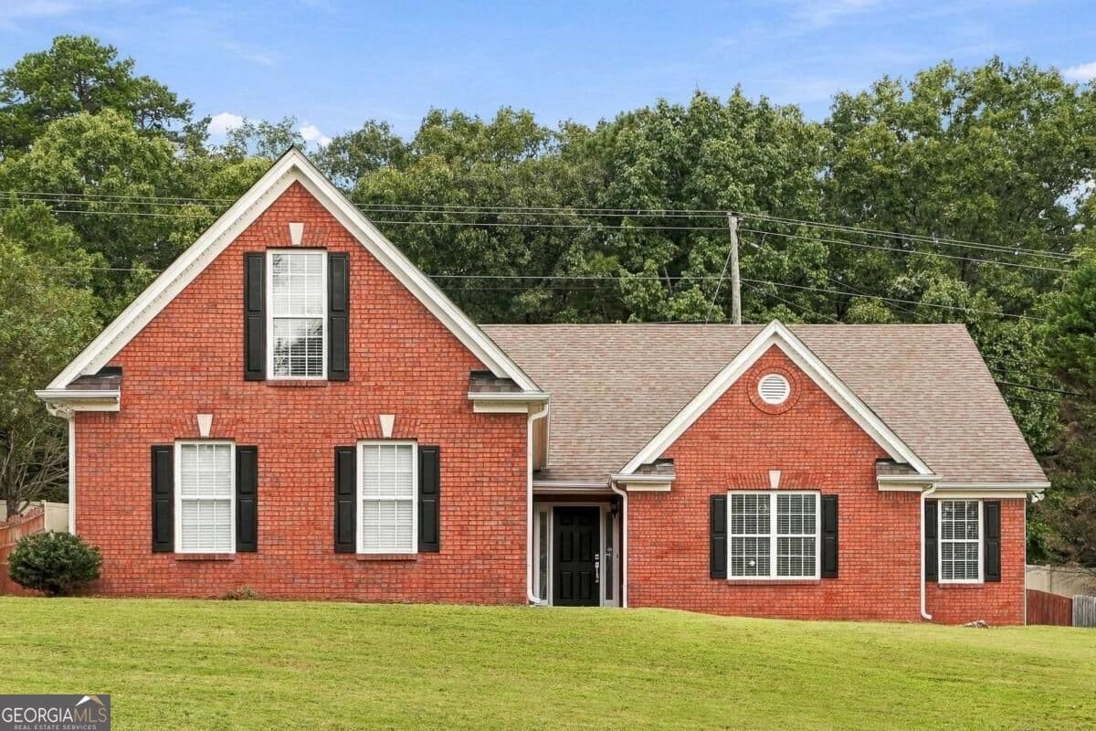 4 bedroom, 2 bathroom, 2,192 sq ft single family residence for rent at 1422 Fountain Lakes Drive, Lawrenceville, GA 30043 for $2,500 a month — photo 1 of 1
