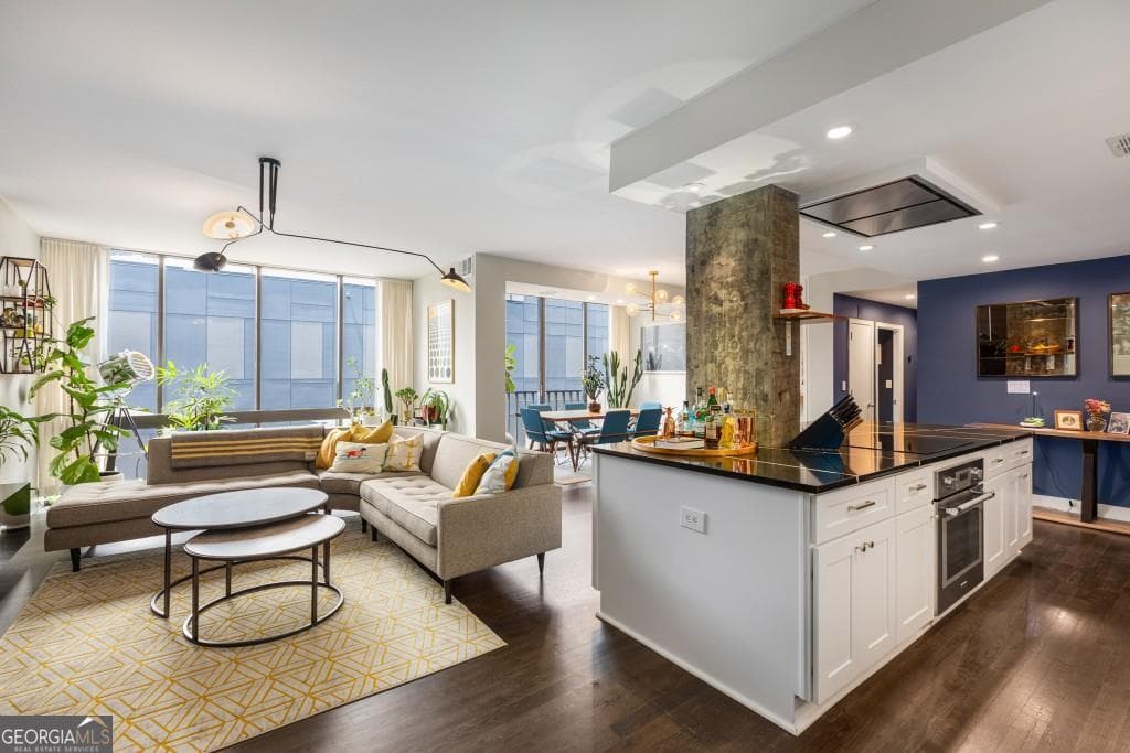 2 bedroom, 2 bathroom, 1,460 sq ft condominium for sale at 145 15th Street APT 826, Atlanta, GA 30309 — photo 6