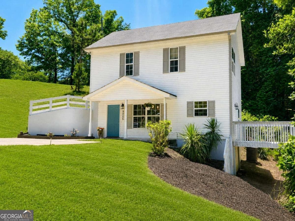 3 bedroom, 1.5 bathroom single family residence for sale at 9005 Lemans Trail, Gainesville, GA 30506 — photo 2