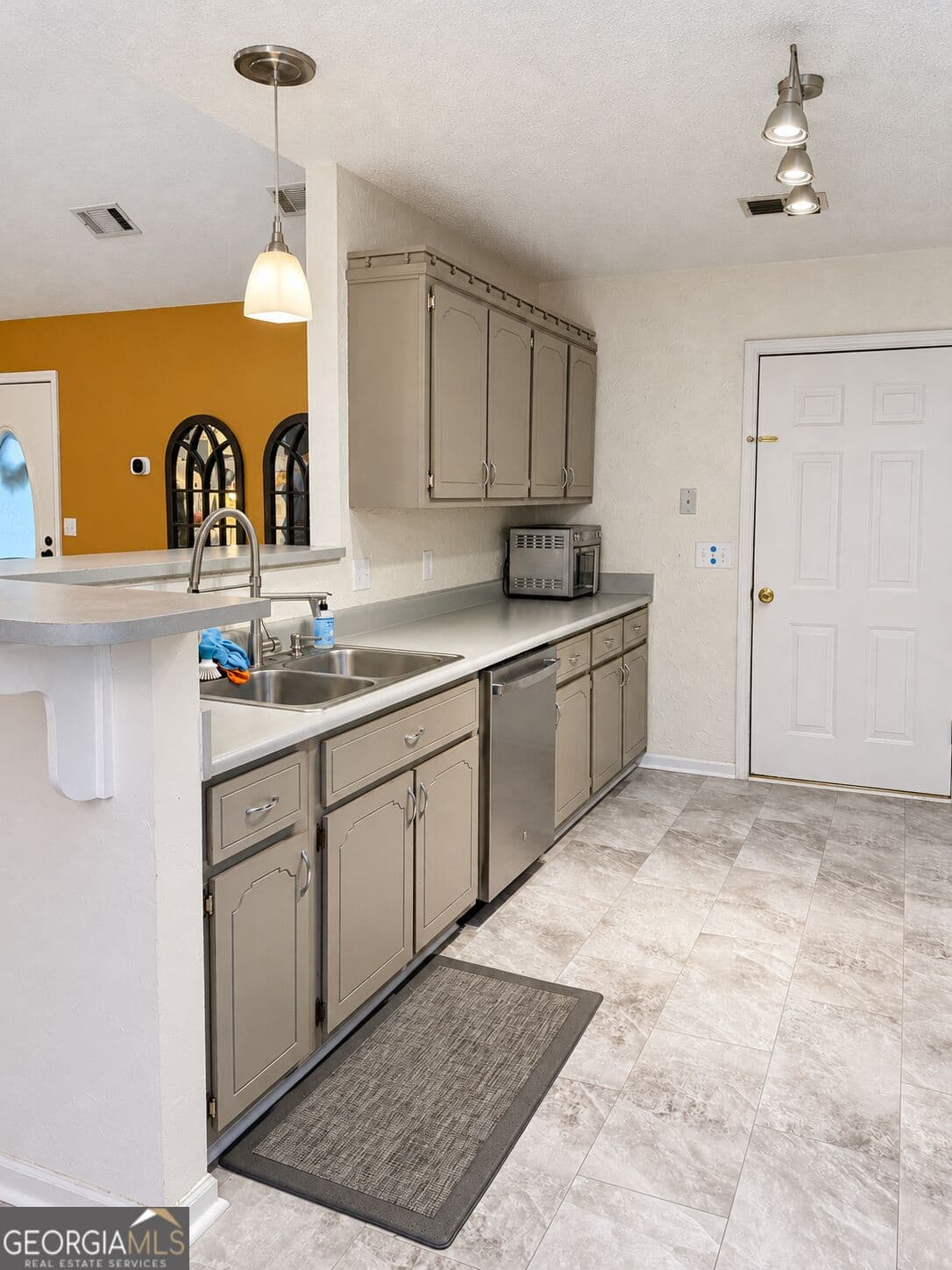 3 bedroom, 2 bathroom, 1,250 sq ft single family residence for rent at 103 Clinton Court, St. Marys, GA 31558 for $1,950 a month — photo 6
