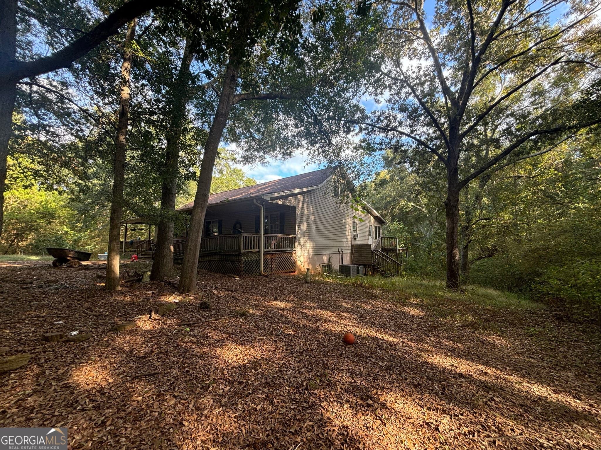 8 bedroom, 4 bathroom, 5,662 sq ft single family residence for sale at 1990 Hewell Road, Dewy Rose, GA 30634 — photo 3