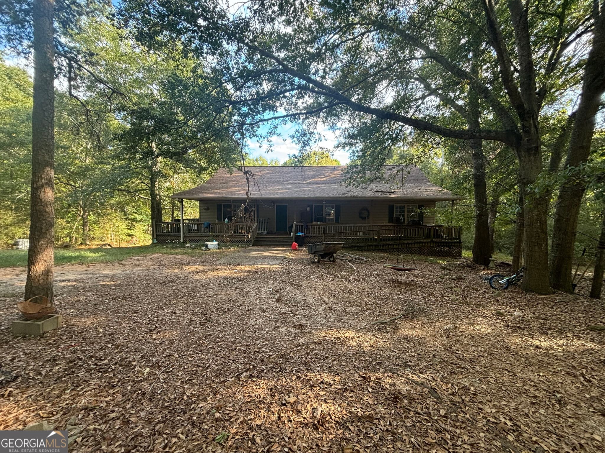 8 bedroom, 4 bathroom, 5,662 sq ft single family residence for sale at 1990 Hewell Road, Dewy Rose, GA 30634