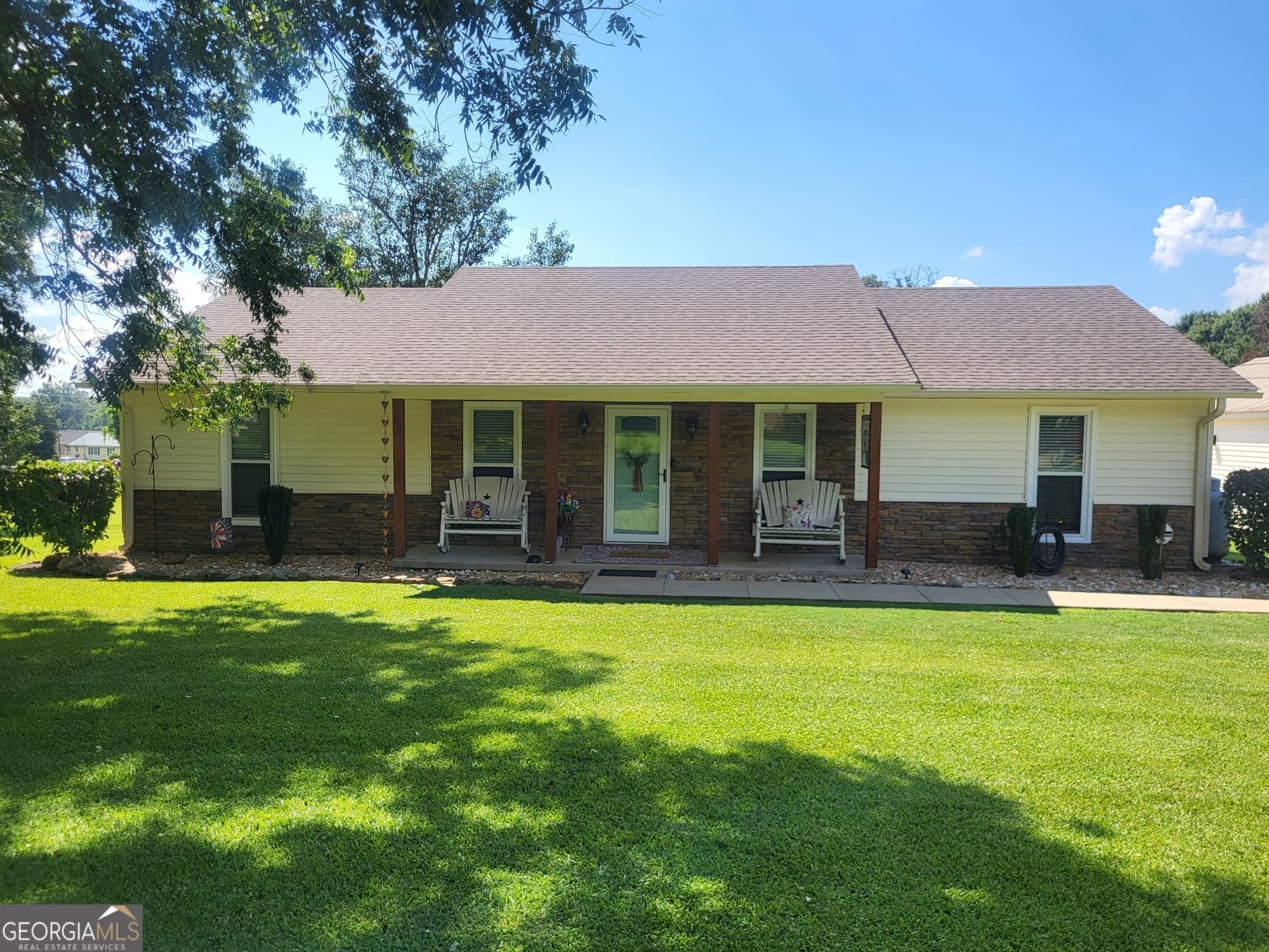 4 bedroom, 4 bathroom, 2,812 sq ft single family residence for sale at 3904 34th Street, Lanett, AL 36863