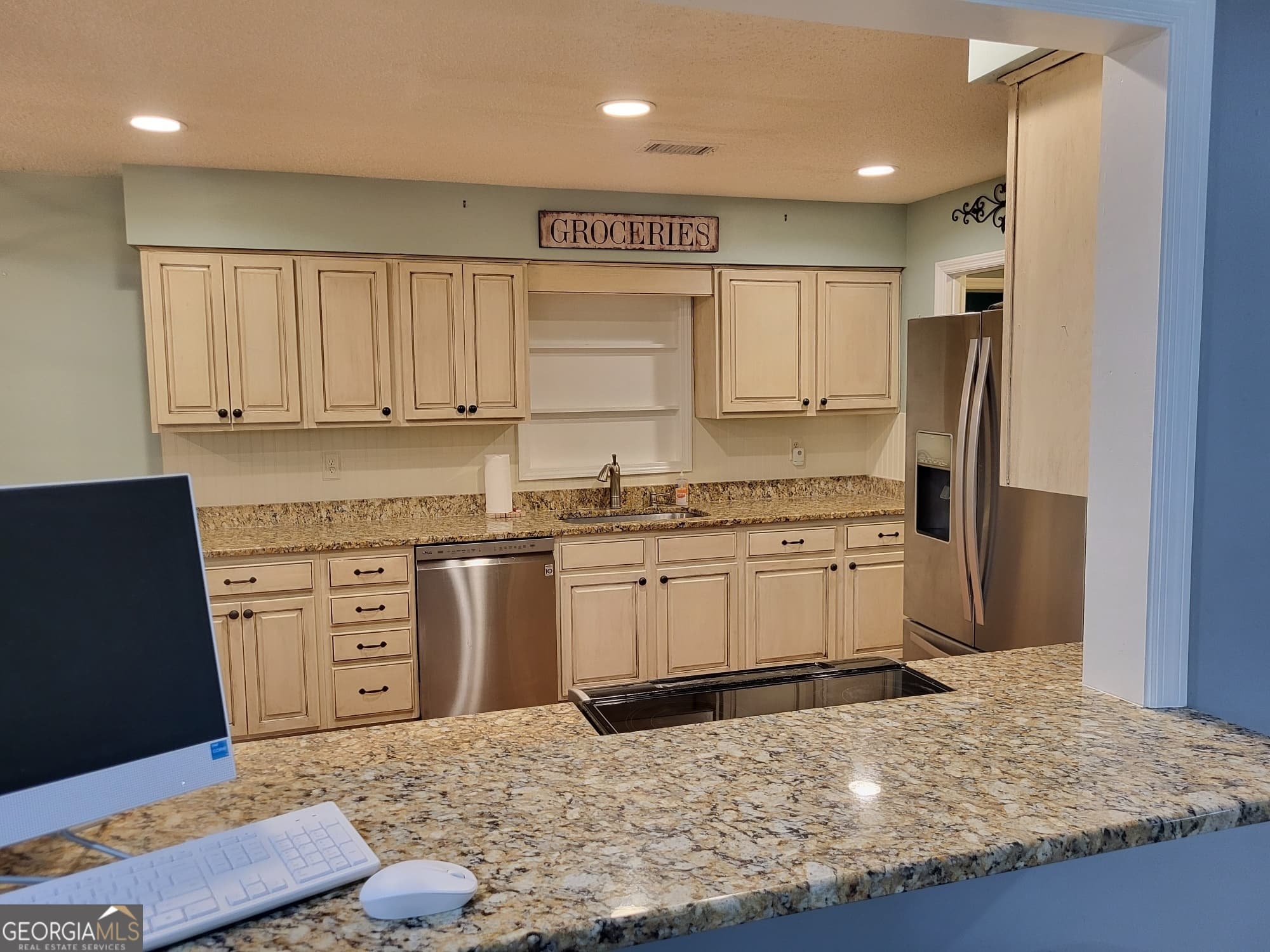 4 bedroom, 4 bathroom, 2,812 sq ft single family residence for sale at 3904 34th Street, Lanett, AL 36863 — photo 10
