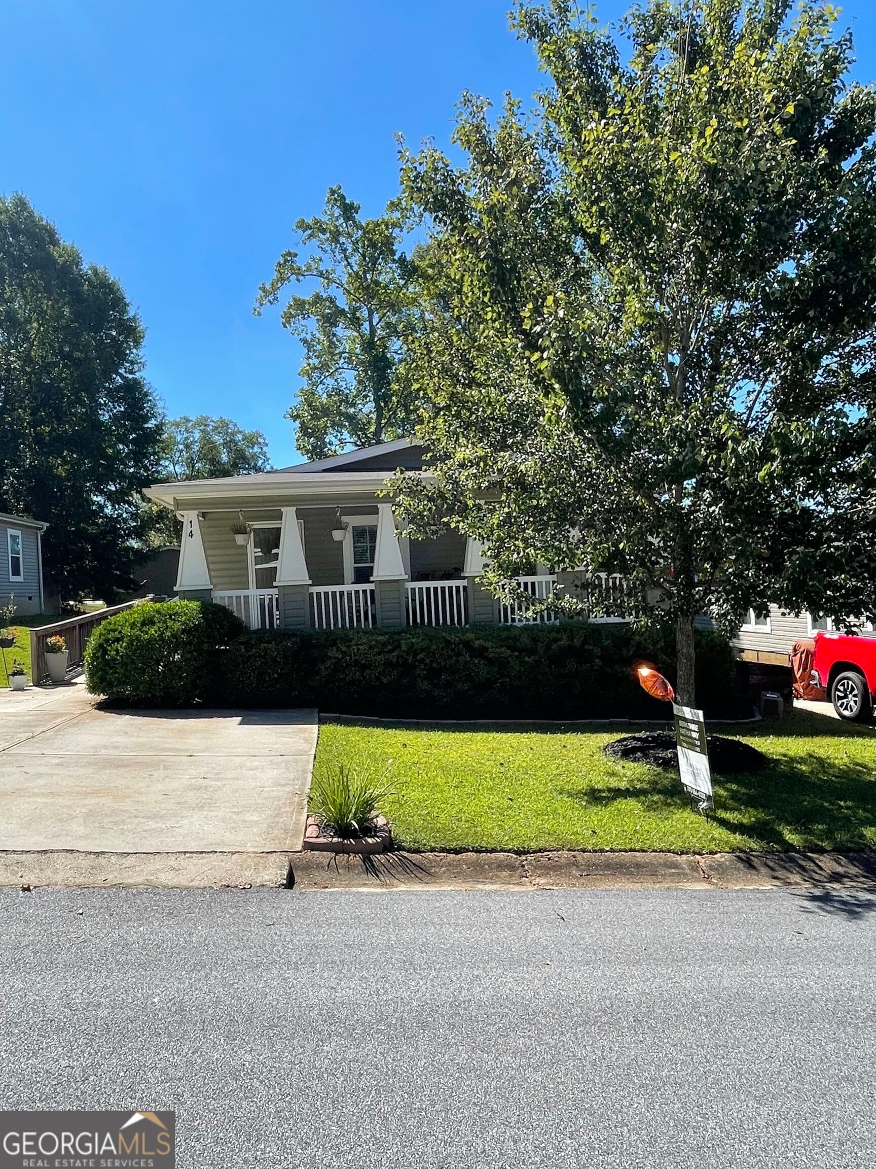 3 bedroom, 2 bathroom, 1,510 sq ft manufactured home,single family residence for sale at 14 Redwood Circle, Newnan, GA 30263 — photo 2