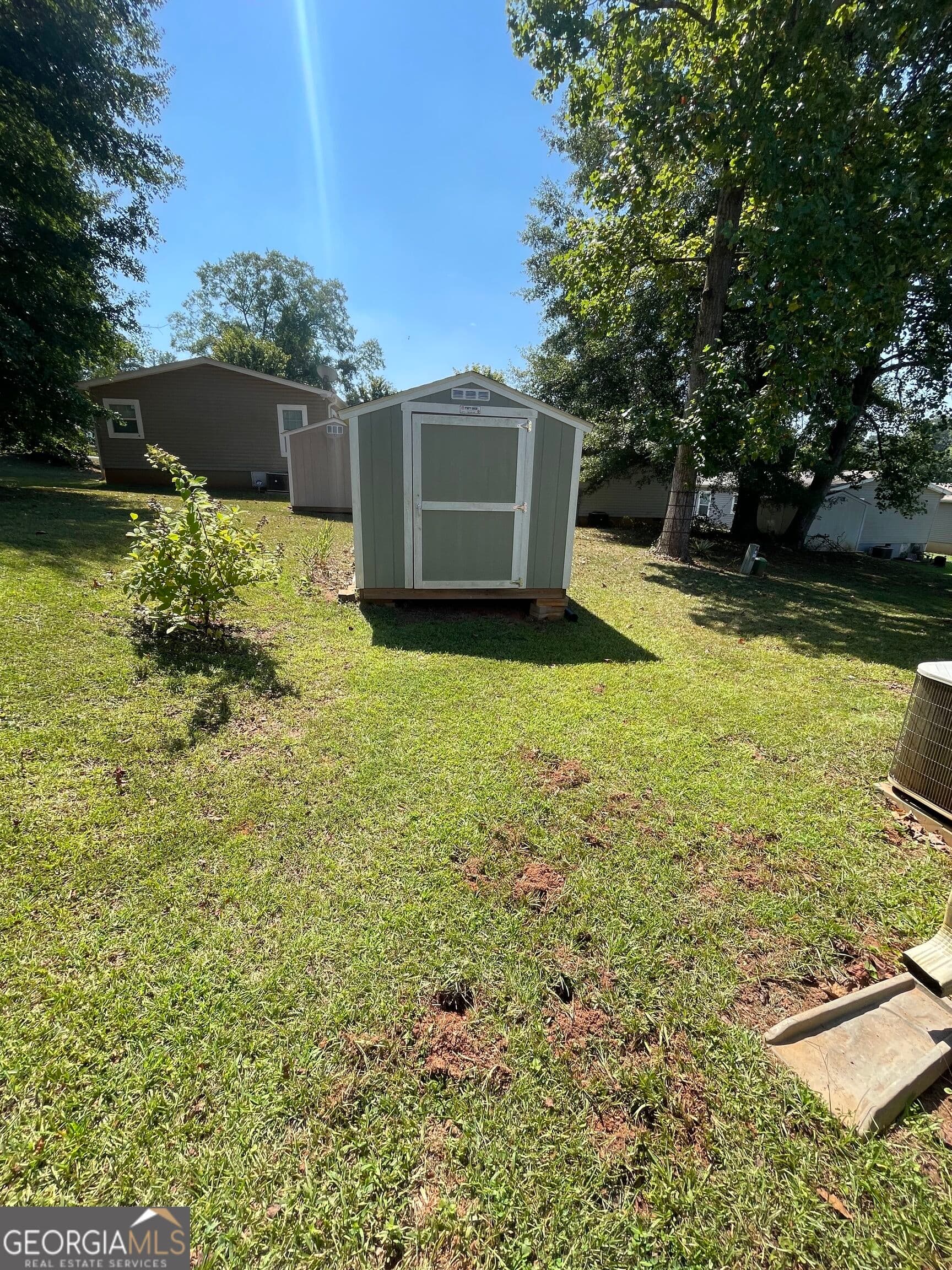 3 bedroom, 2 bathroom, 1,510 sq ft manufactured home,single family residence for sale at 14 Redwood Circle, Newnan, GA 30263 — photo 7