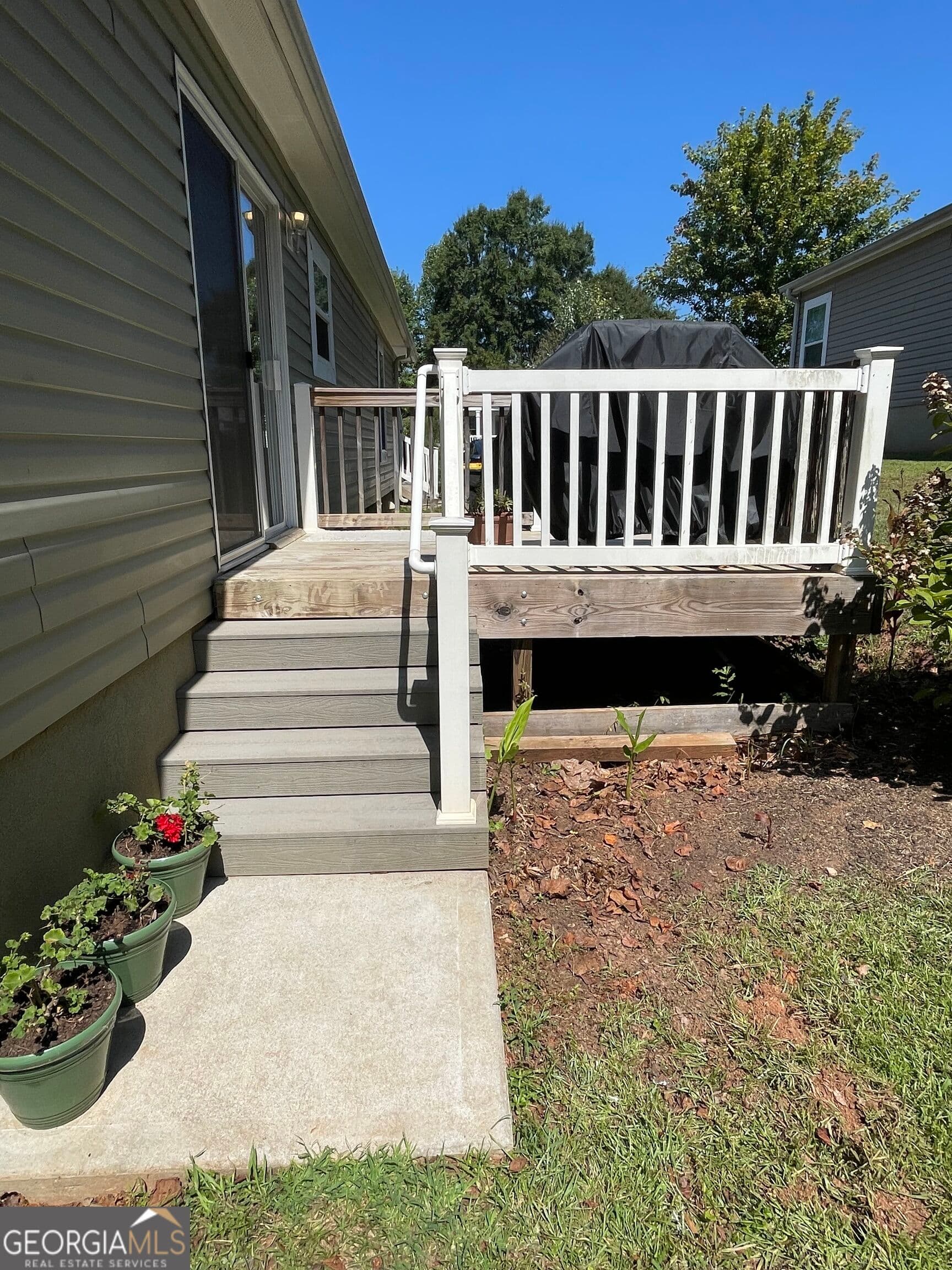 3 bedroom, 2 bathroom, 1,510 sq ft manufactured home,single family residence for sale at 14 Redwood Circle, Newnan, GA 30263 — photo 9