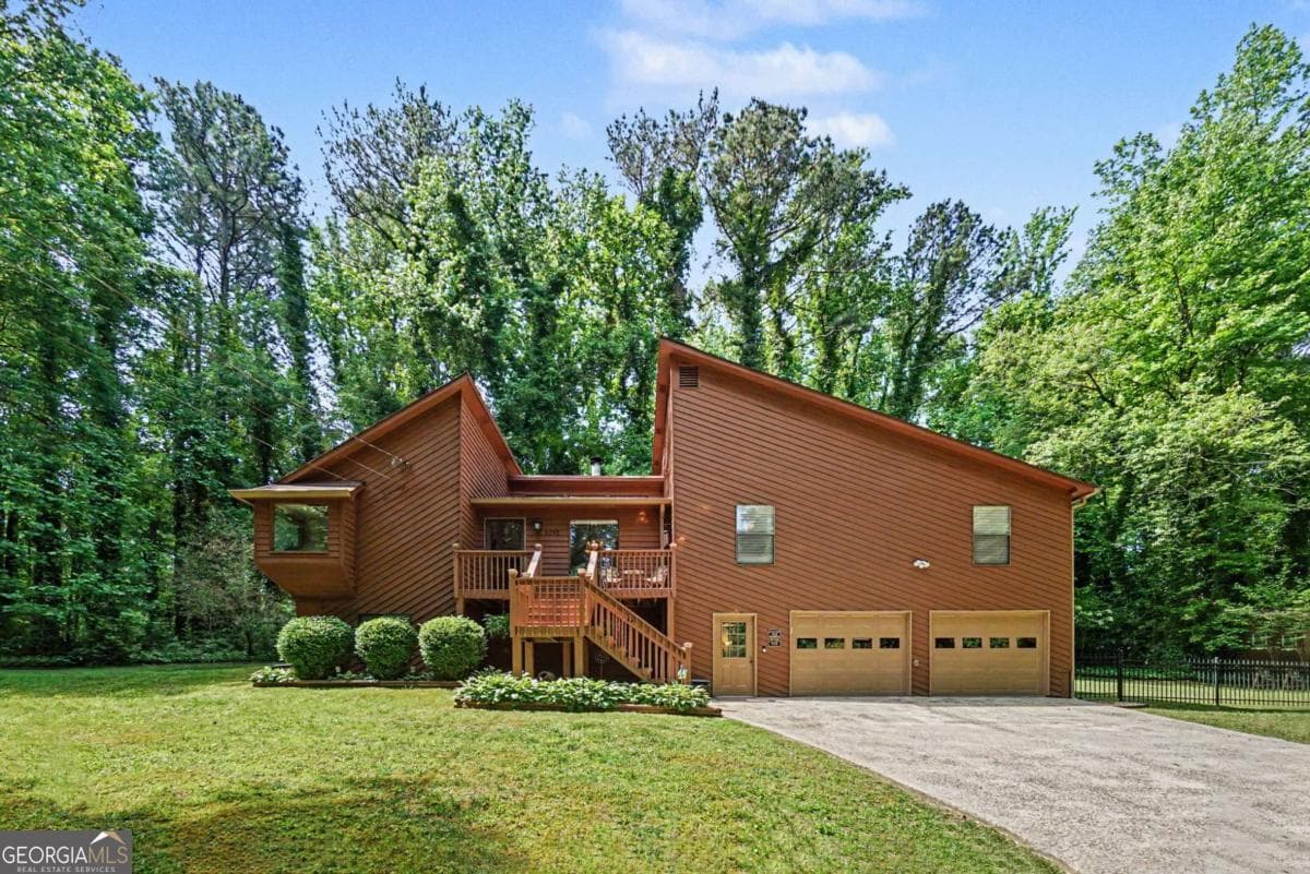 3 bedroom, 2 bathroom, 3,000 sq ft single family residence sold at 2192 Mohawk Trail, Acworth, GA 30102