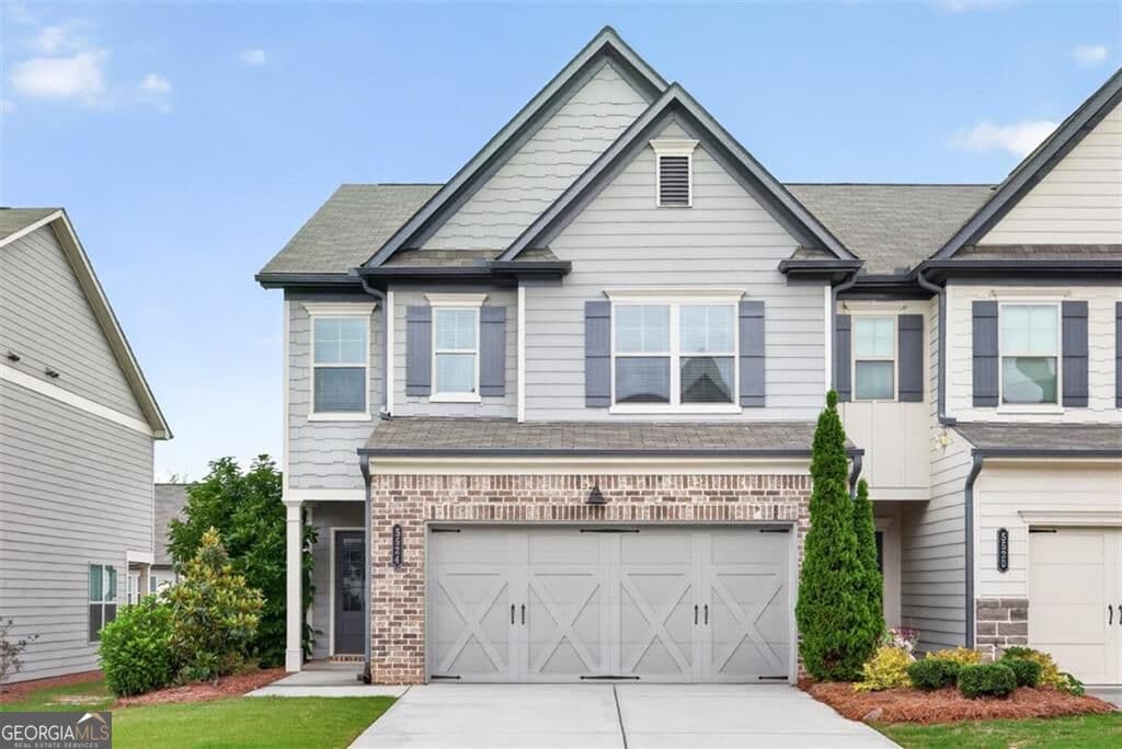 3 bedroom, 2.5 bathroom, 2,021 sq ft townhouse for rent at 5524 Garens Way, Flowery Branch, GA 30542 for $2,250 a month — photo 1 of 1