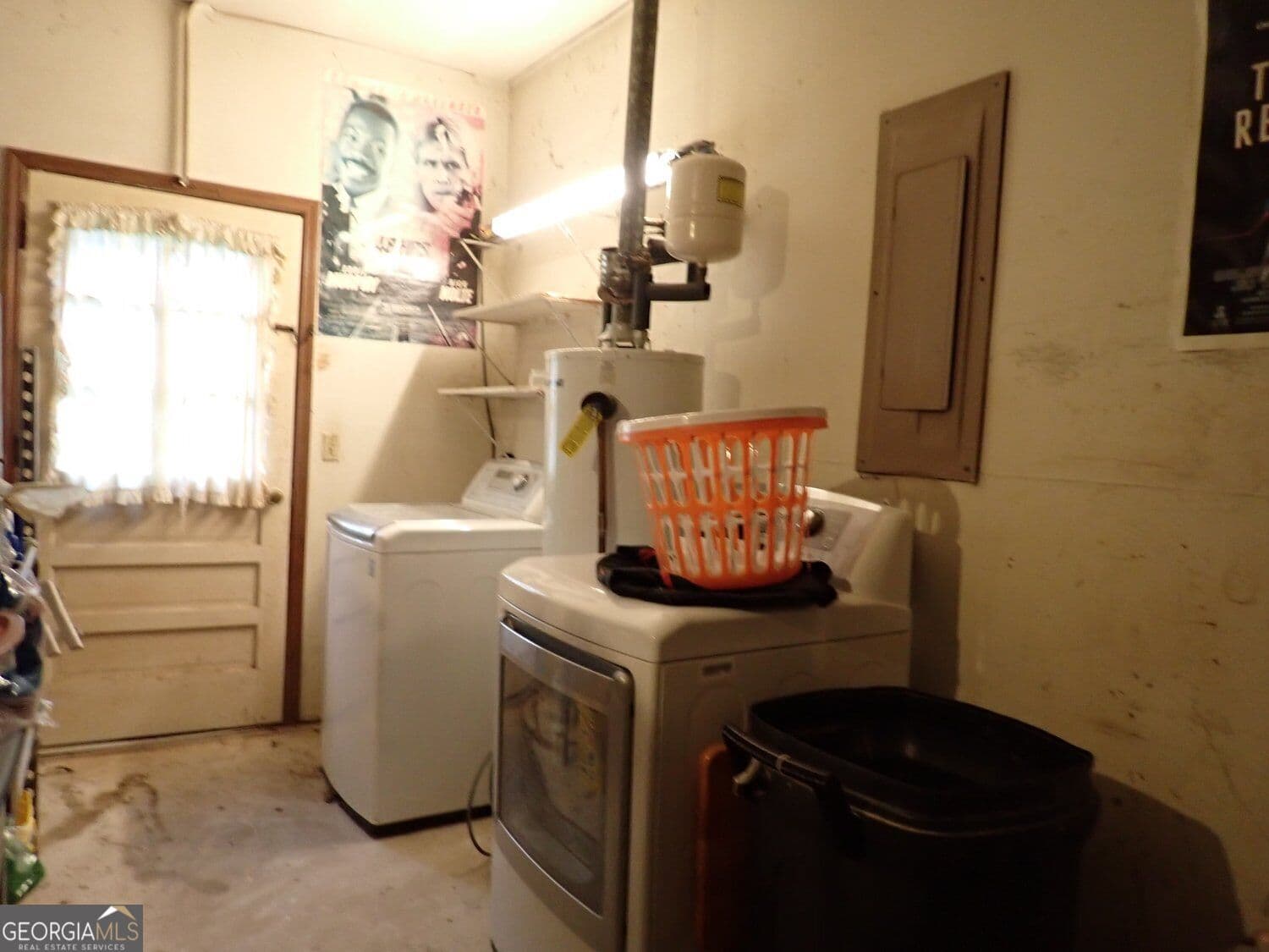 3 bedroom, 2 bathroom, 1,289 sq ft single family residence for sale at 8295 Valley Stream Drive, Jonesboro, GA 30236 — photo 10