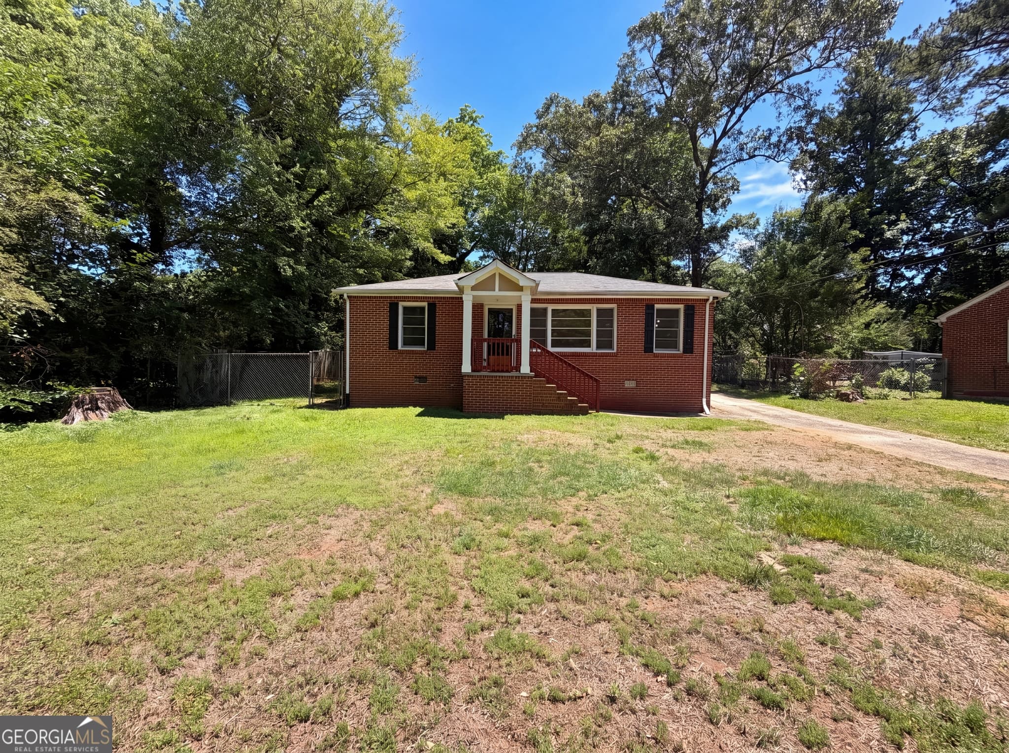 3 bedroom, 2 bathroom, 950 sq ft single family residence sold at 1912 Oak Valley Road, Decatur, GA 30035