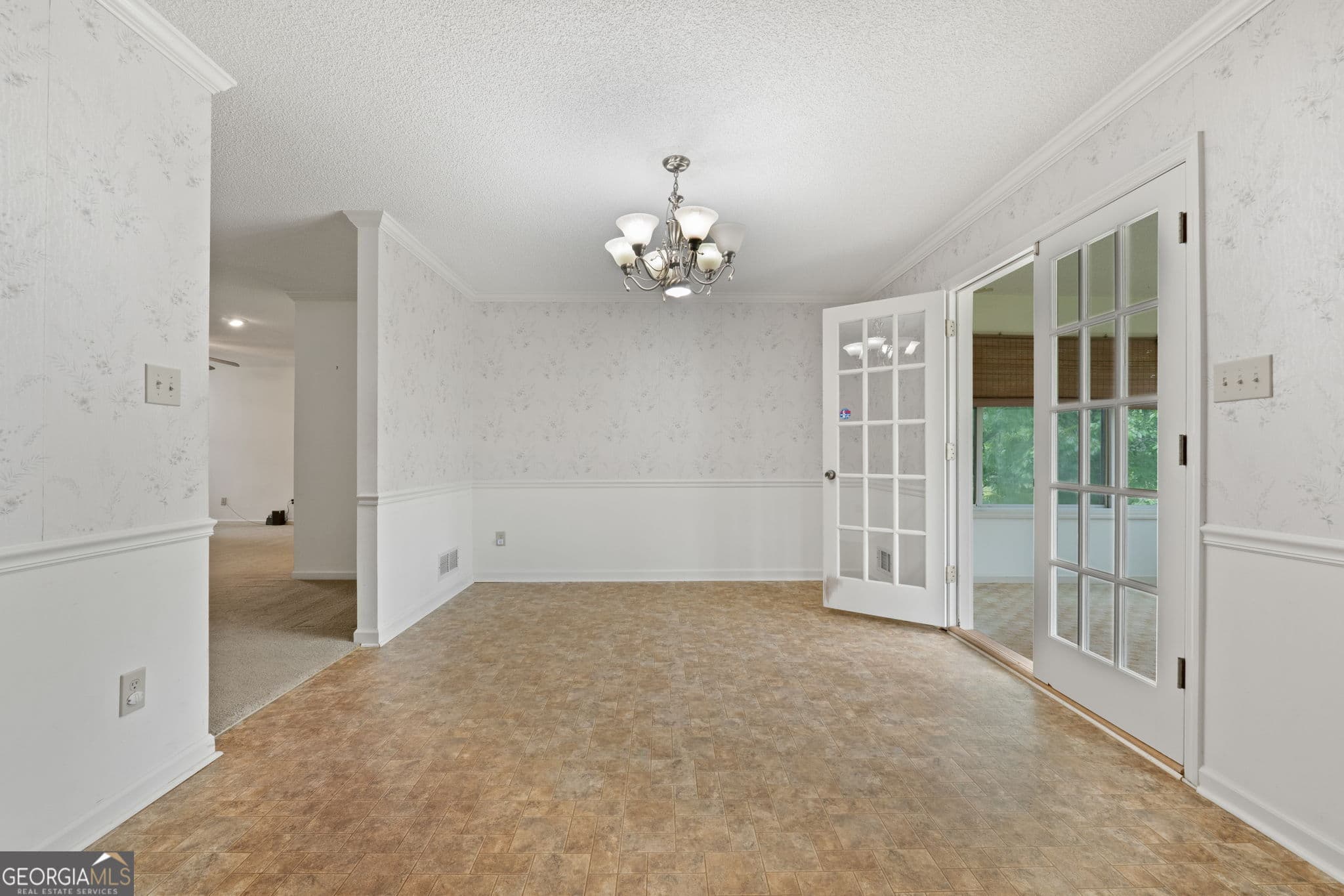 3 bedroom, 2 bathroom, 2,394 sq ft single family residence for sale at 394 Hunter Road, Griffin, GA 30224 — photo 9