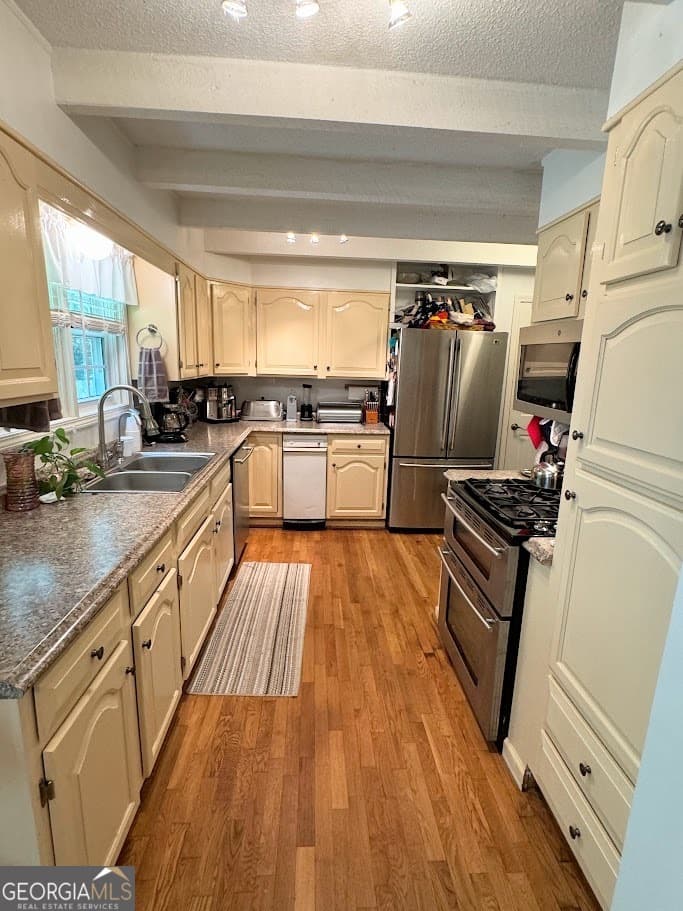 4 bedroom, 2.5 bathroom, 2,723 sq ft single family residence for sale at 1922 Sourwood Drive, Dalton, GA 30720 — photo 9