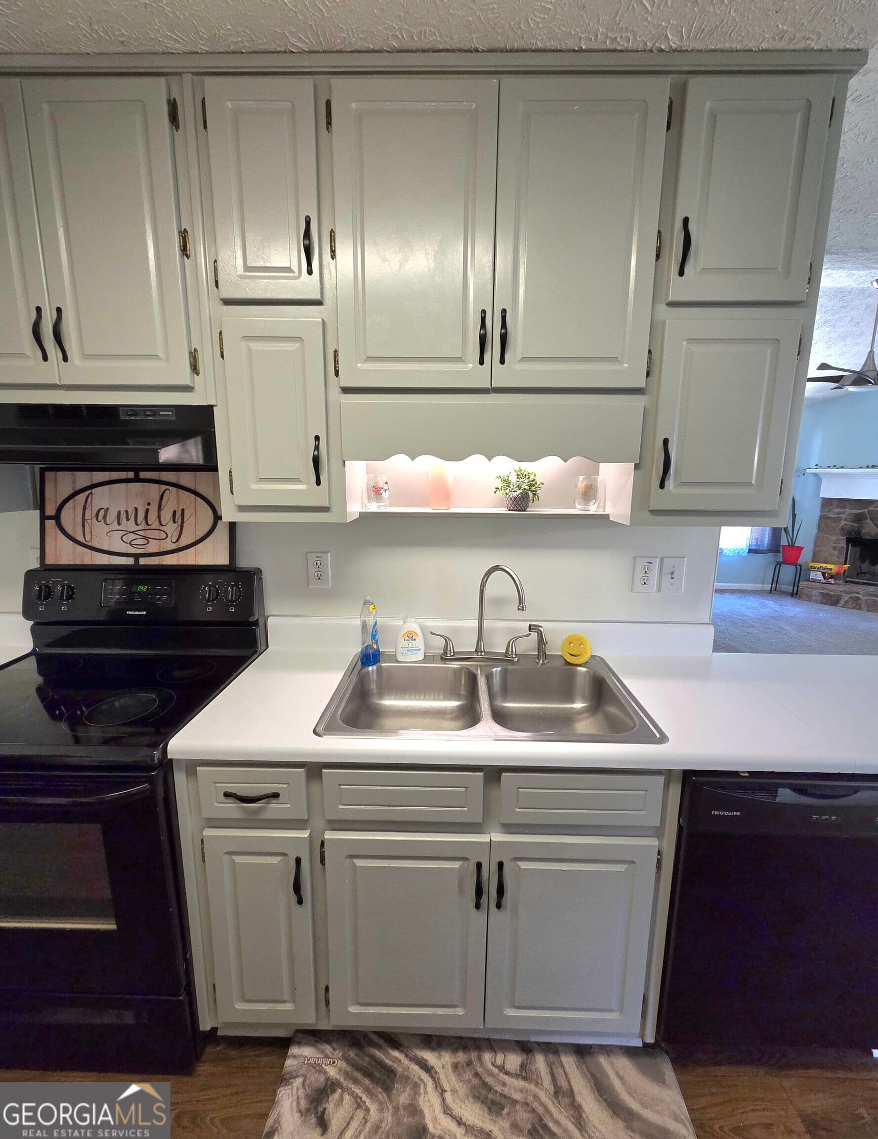 3 bedroom, 2 bathroom, 1,706 sq ft single family residence for sale at 801 Pointe Trail, Locust Grove, GA 30248 — photo 10